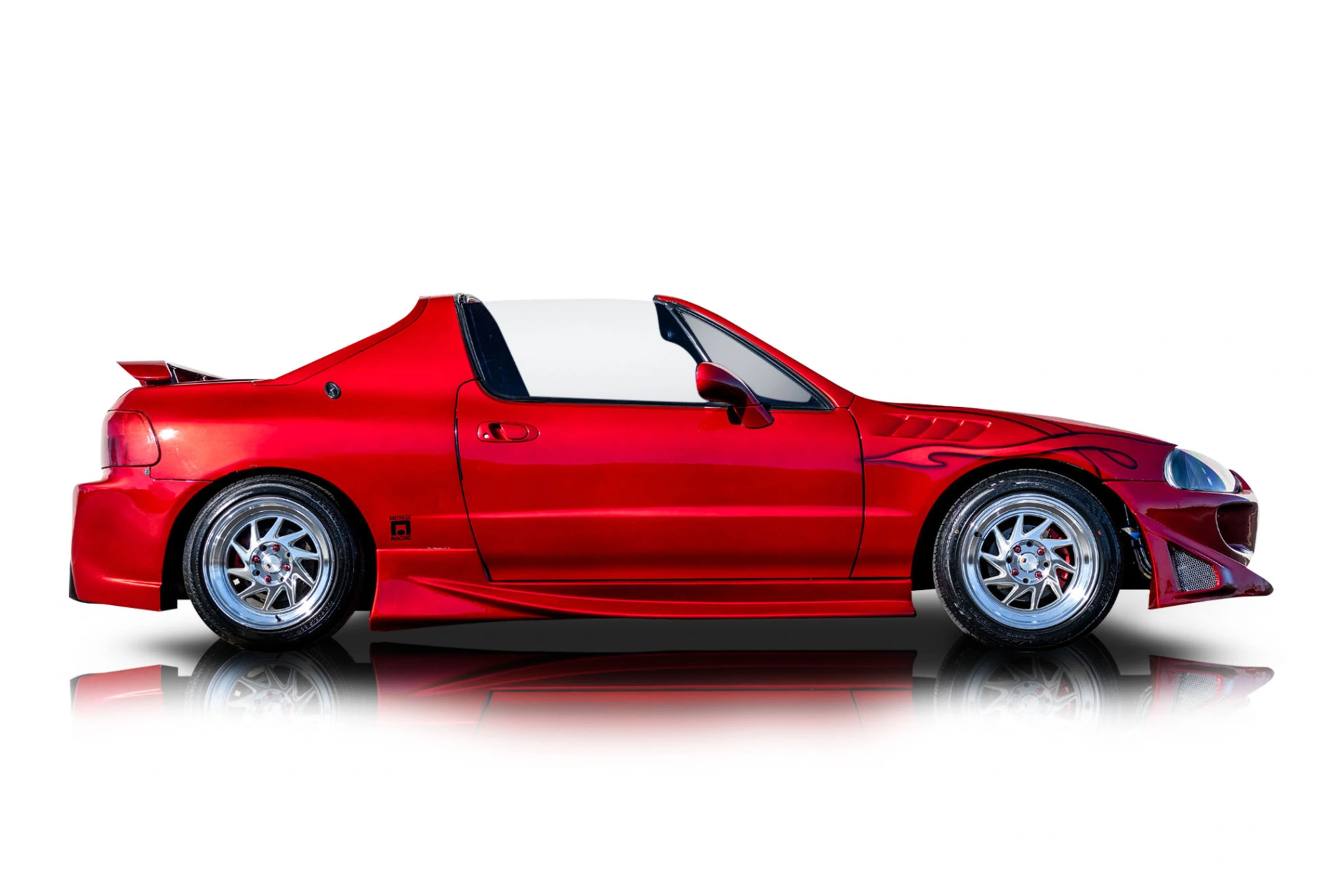 An incredible side shot photo of a Honda Civic that you should buy.
