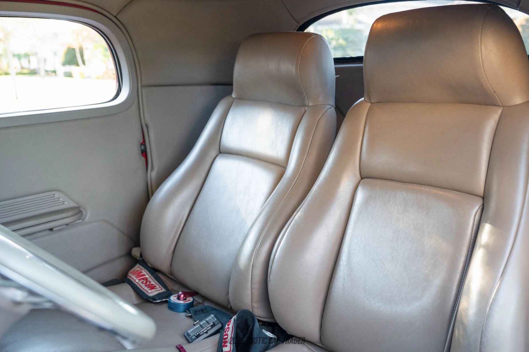 1934 Chevrolet Master Deluxe - Interior Photo