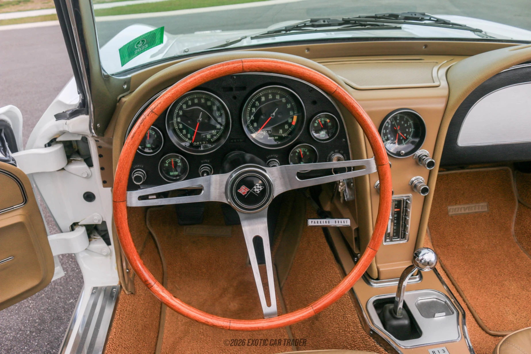 Chevrolet Corvette Chevrolet Corvette - Interior