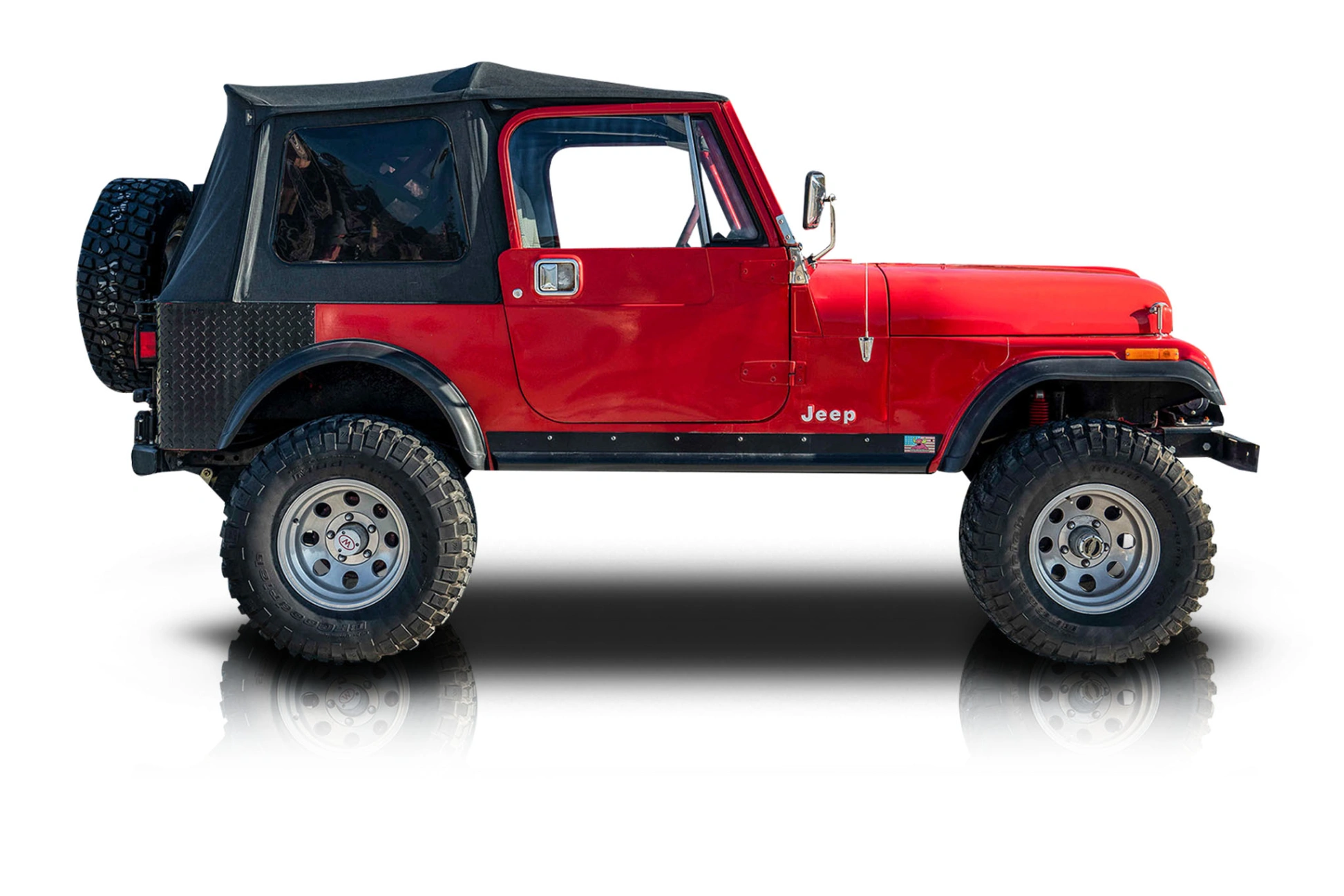 An incredible side shot photo of a Jeep CJ-7 that you should buy.