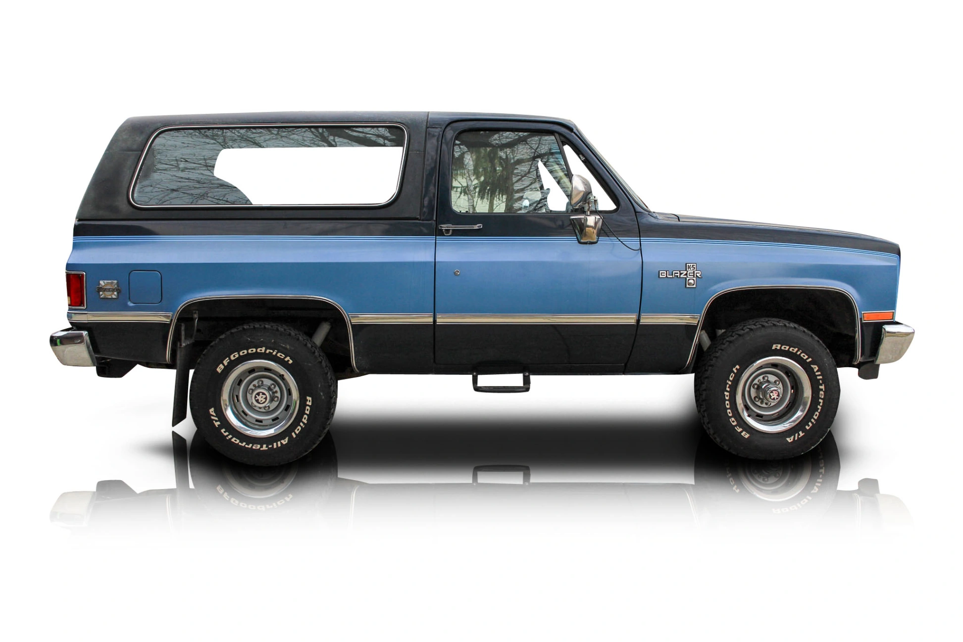 An incredible side shot photo of a Chevrolet K5 Blazer that you should buy.