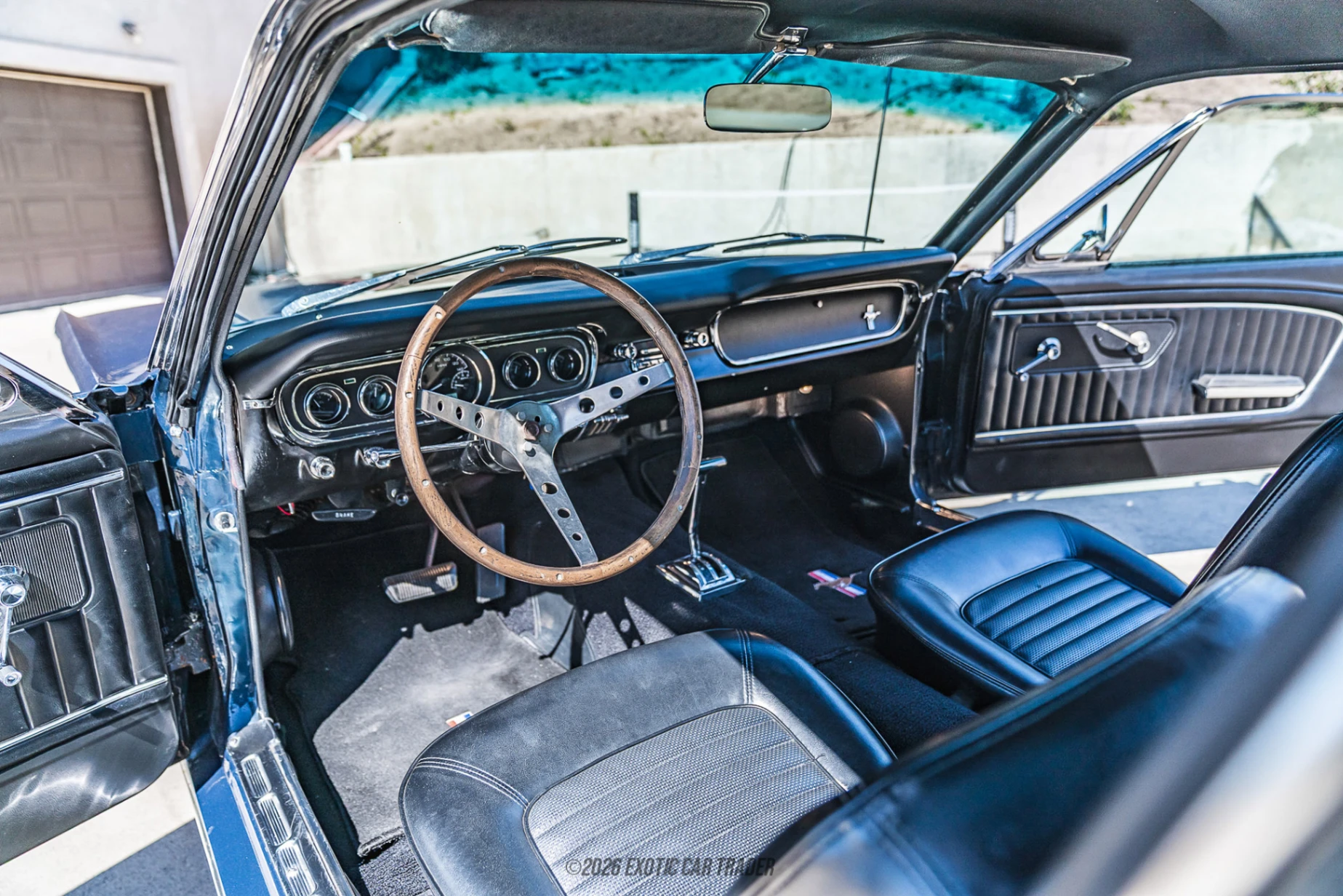Ford Mustang Ford Mustang - Interior