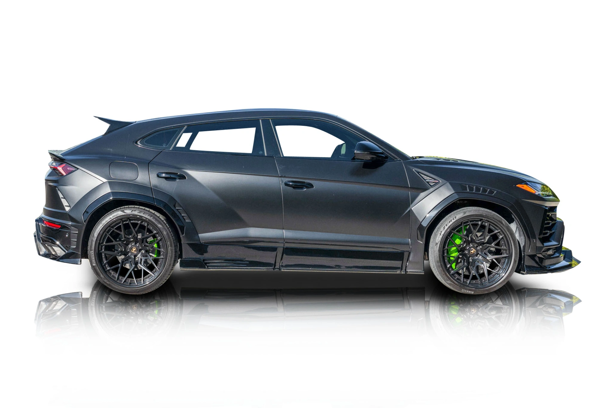 2021 Lamborghini Urus - Passenger side