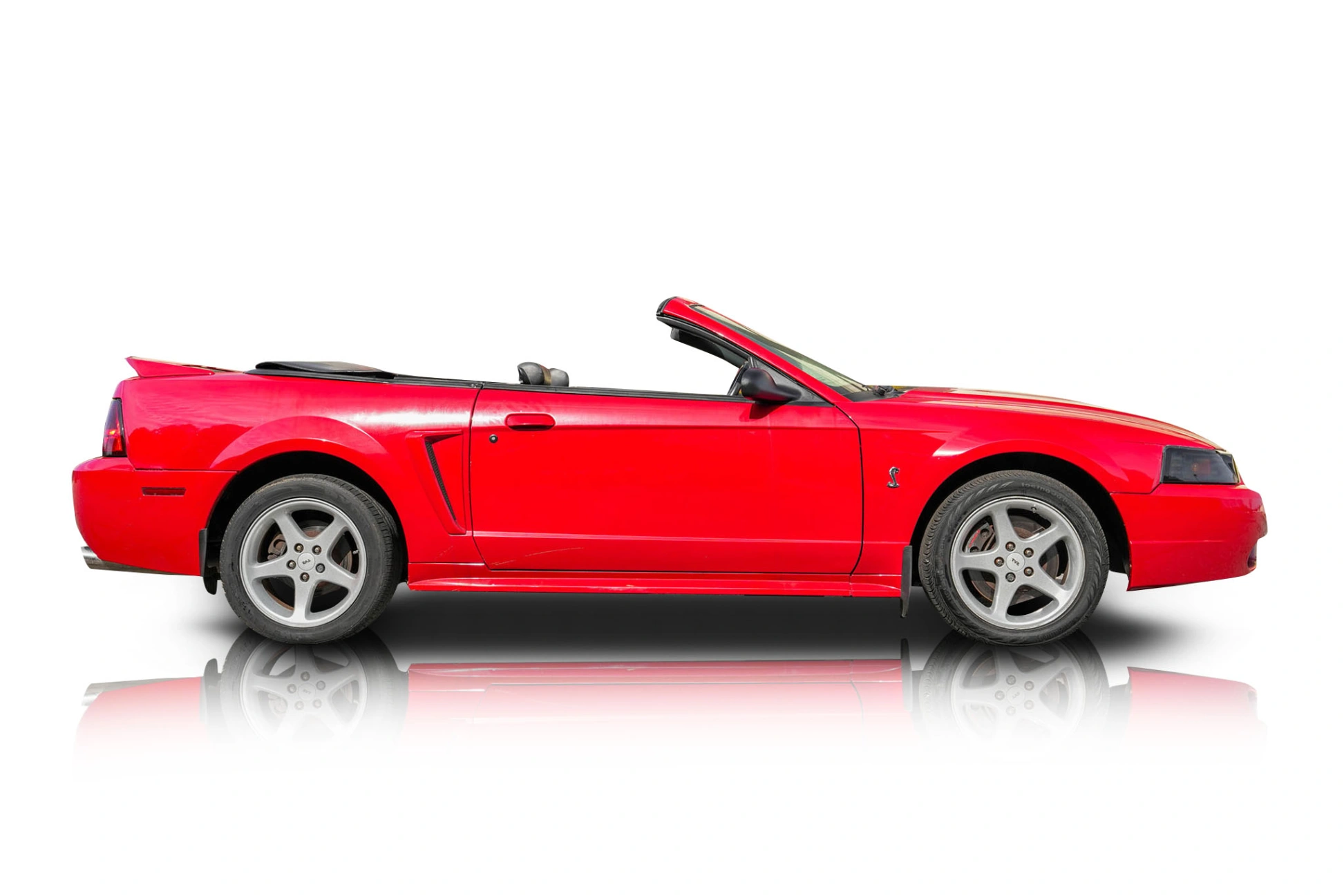 An incredible side shot photo of a Ford Mustang that you should buy.