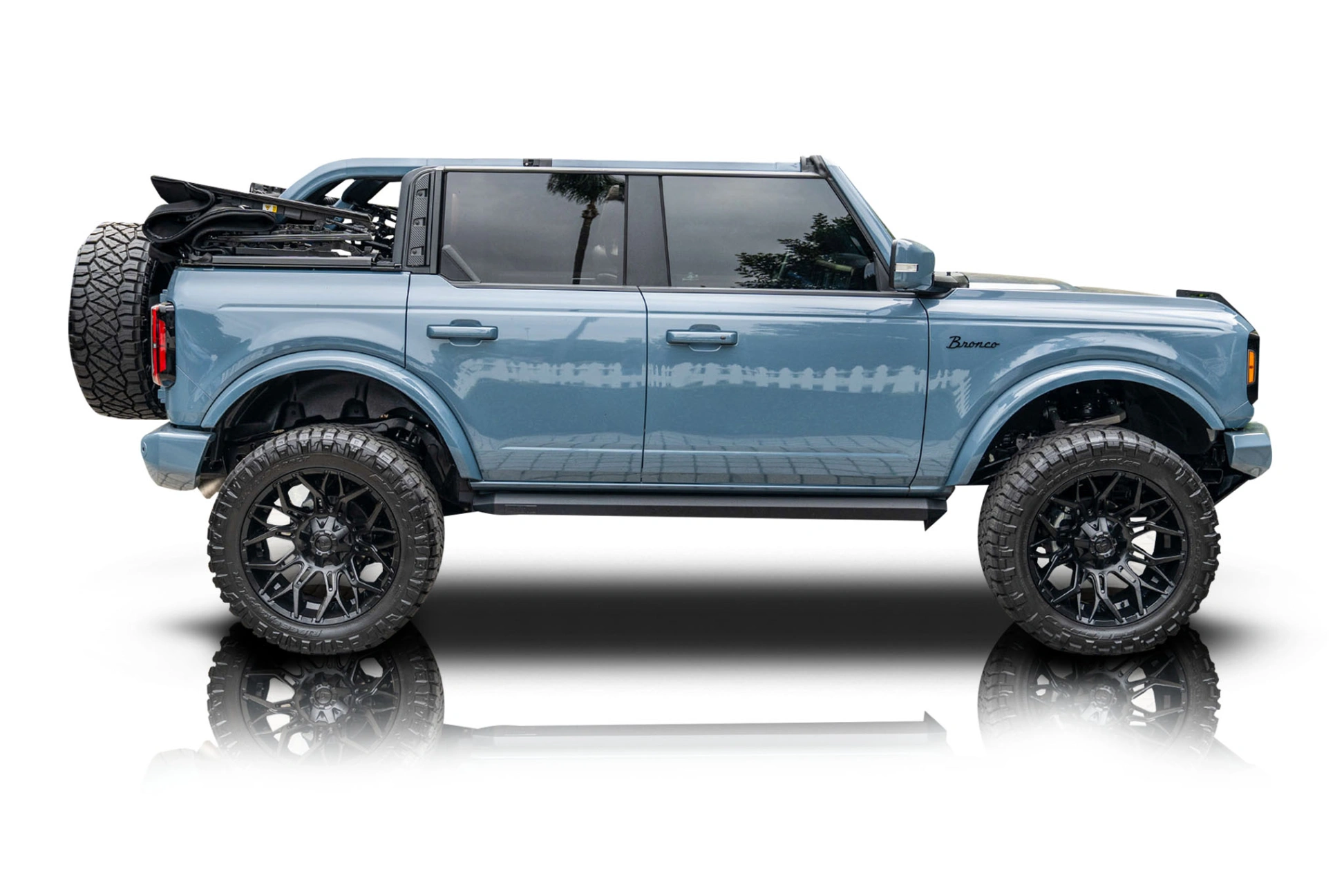 An incredible side shot photo of a Ford Bronco that you should buy.