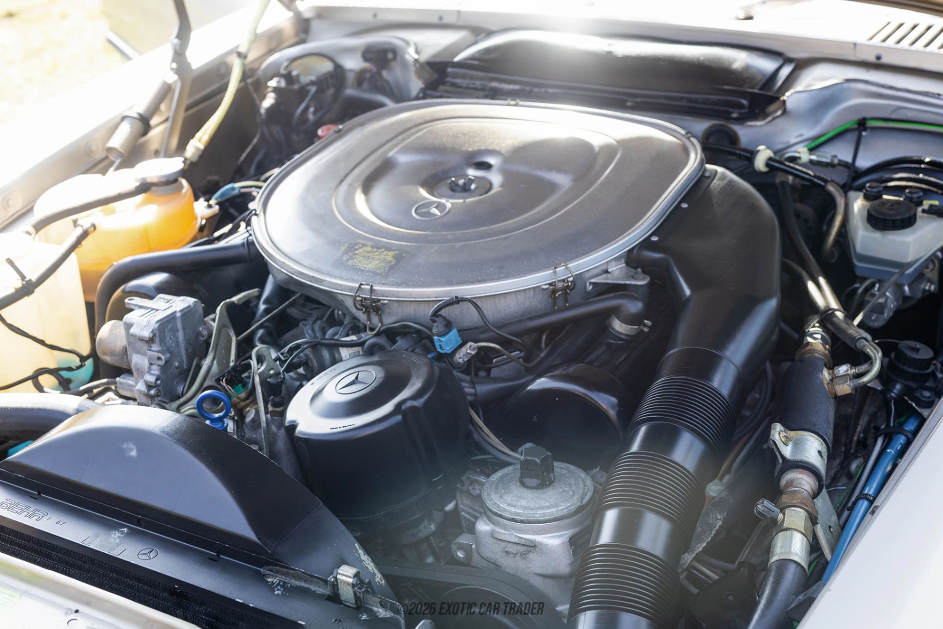 1986 Mercedes-Benz 560SL - Engine Photo