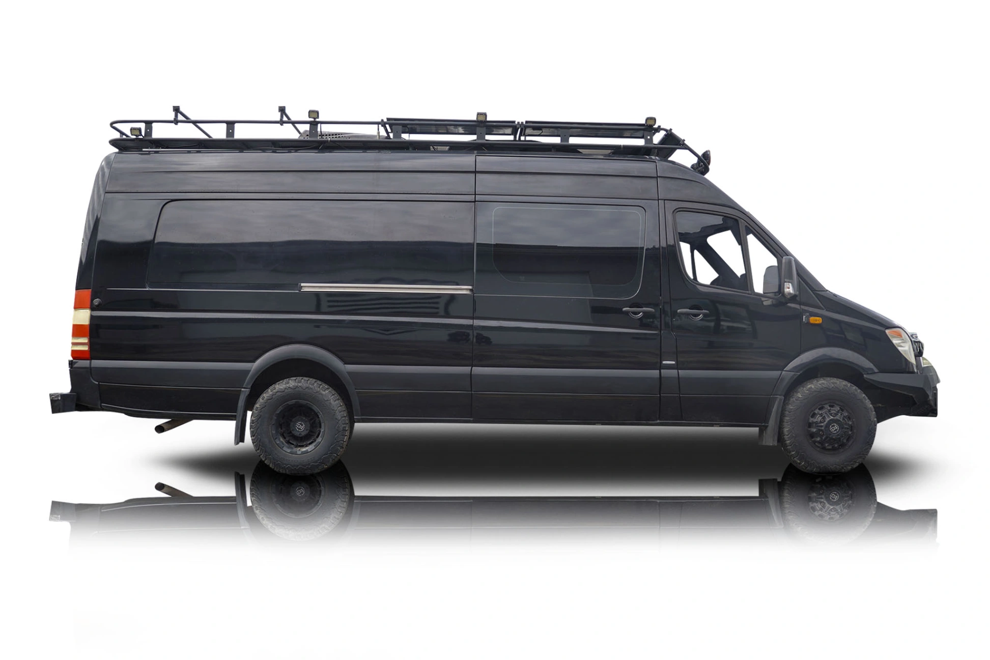 An incredible side shot photo of a Mercedes-Benz Sprinter 3500 that you should buy.