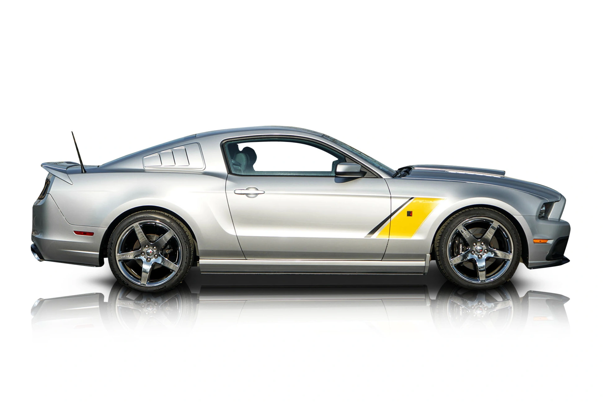 An incredible side shot photo of a Ford Mustang that you should buy.