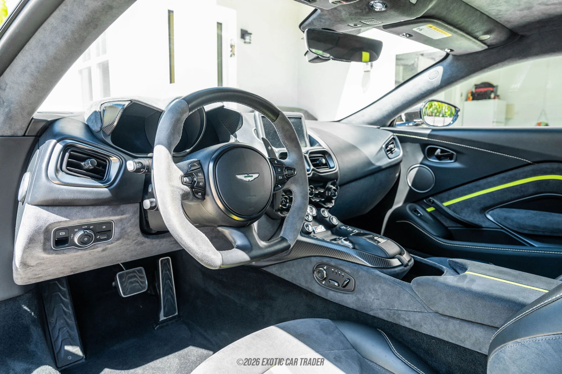 2022 Aston Martin Vantage - Interior Photo