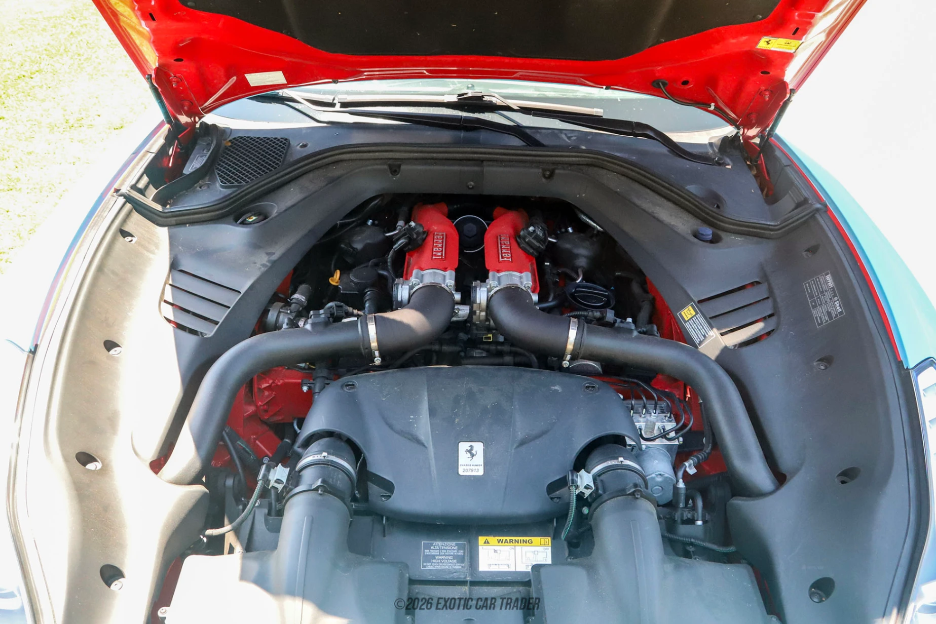 2015 Ferrari California - Engine Photo