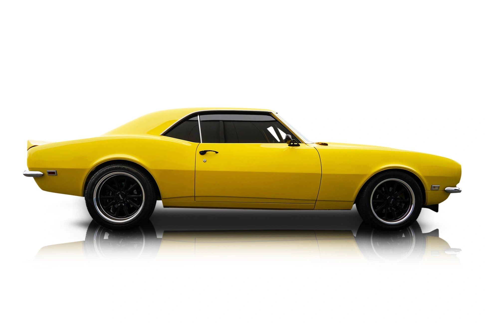 An incredible side shot photo of a Chevrolet Camaro that you should buy.