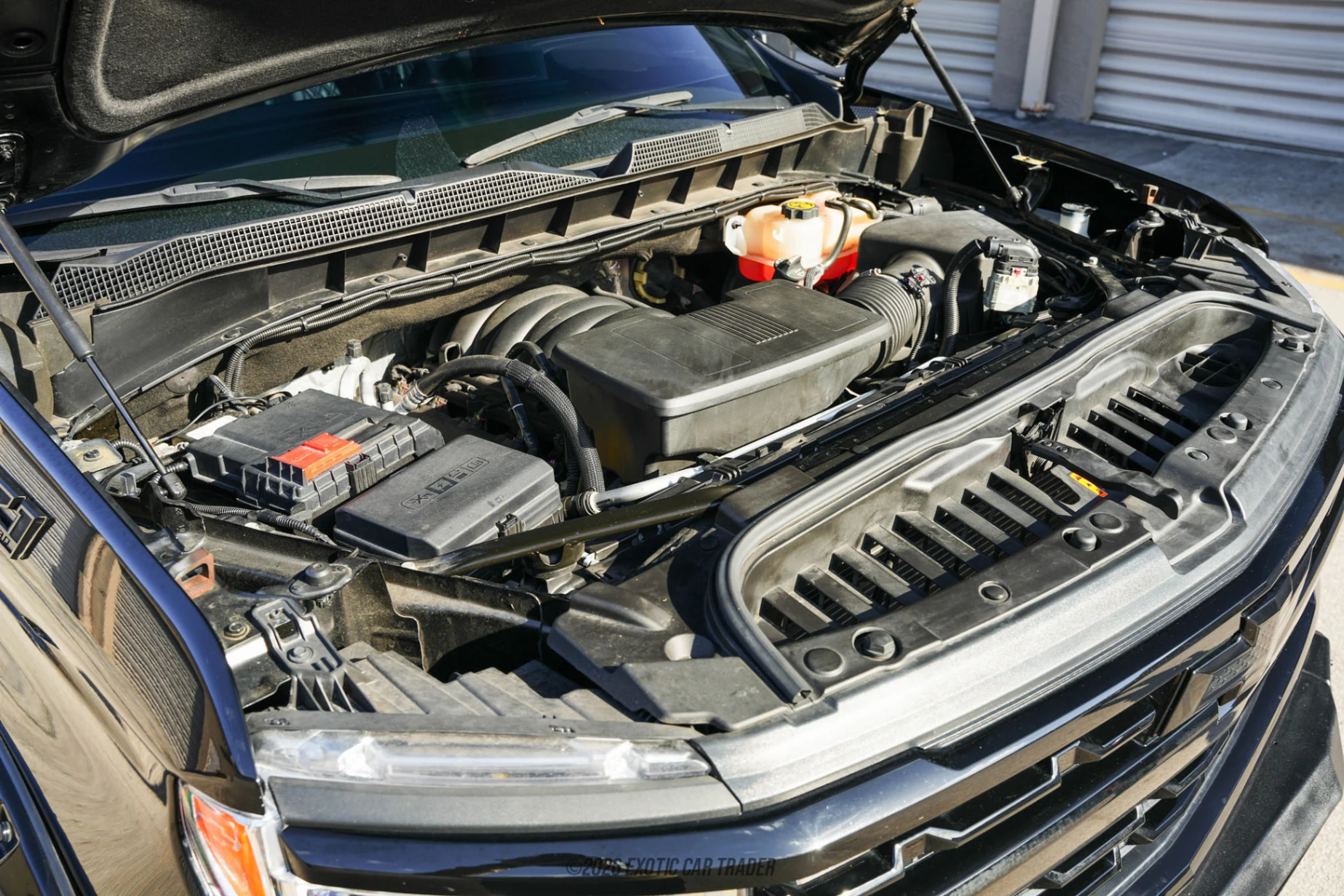 2023 Chevrolet Silverado 1500 - Engine Photo