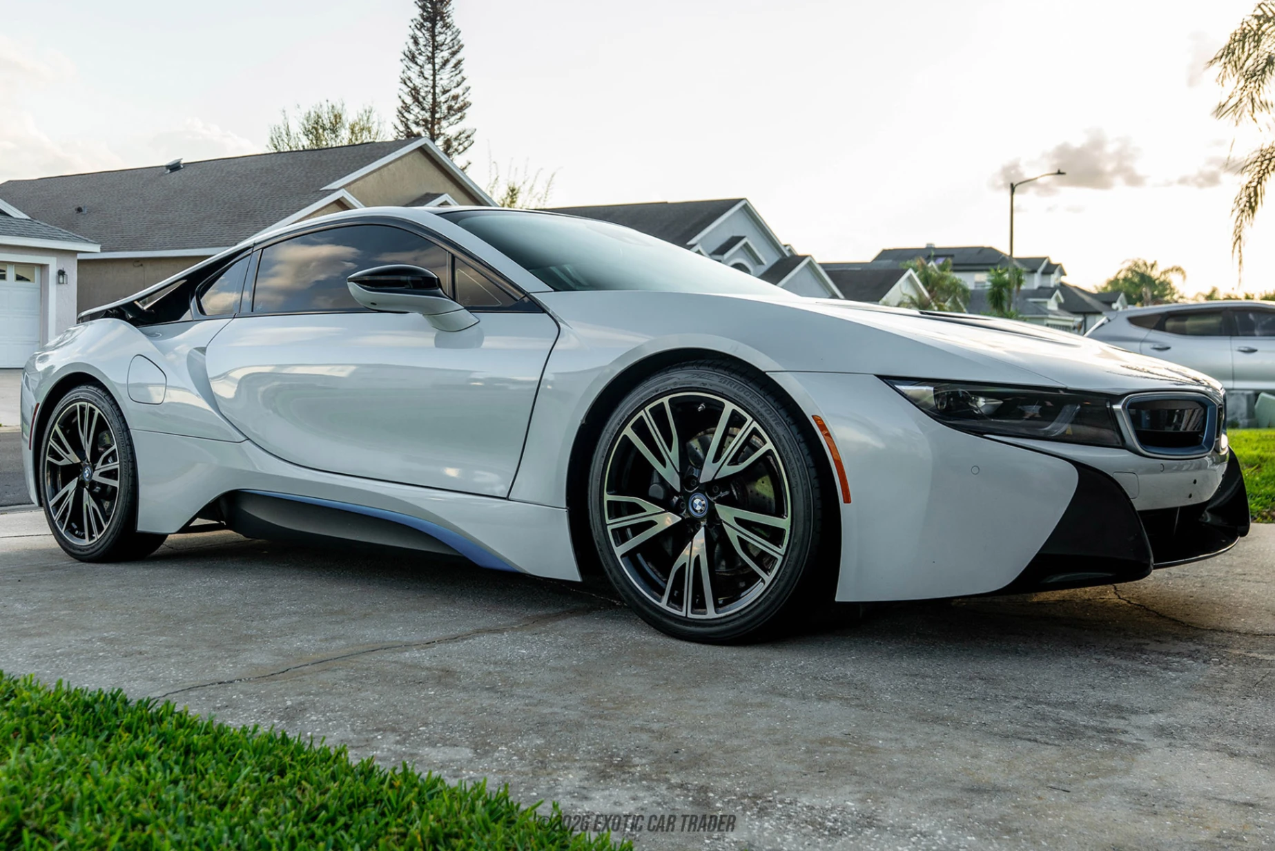 2016 BMW I8 - Overview Photo