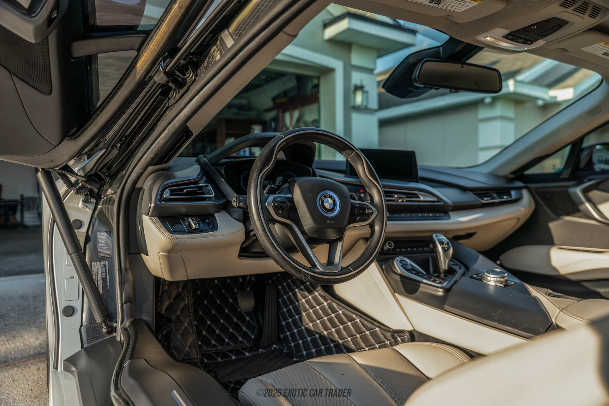 2016 BMW I8 - Interior Photo