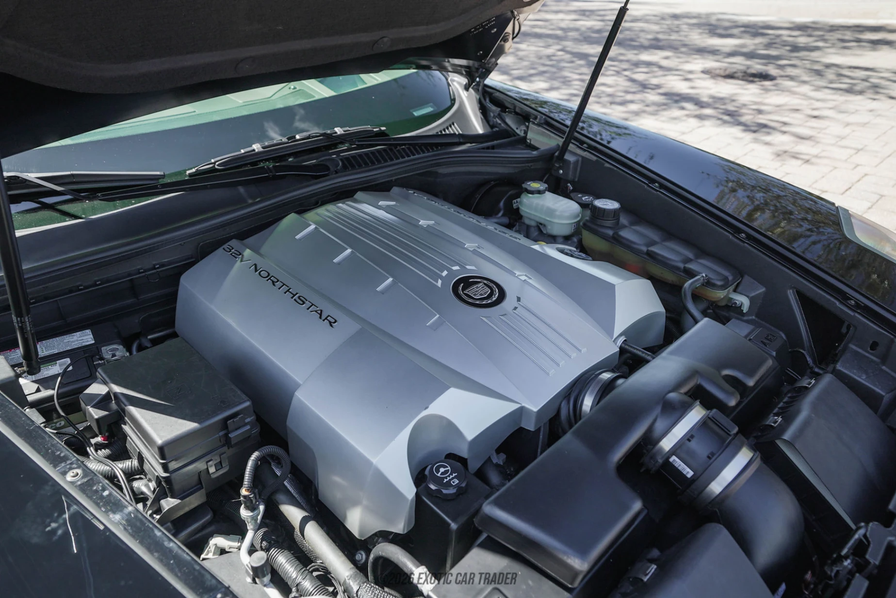 2004 Cadillac XLR - Engine Photo
