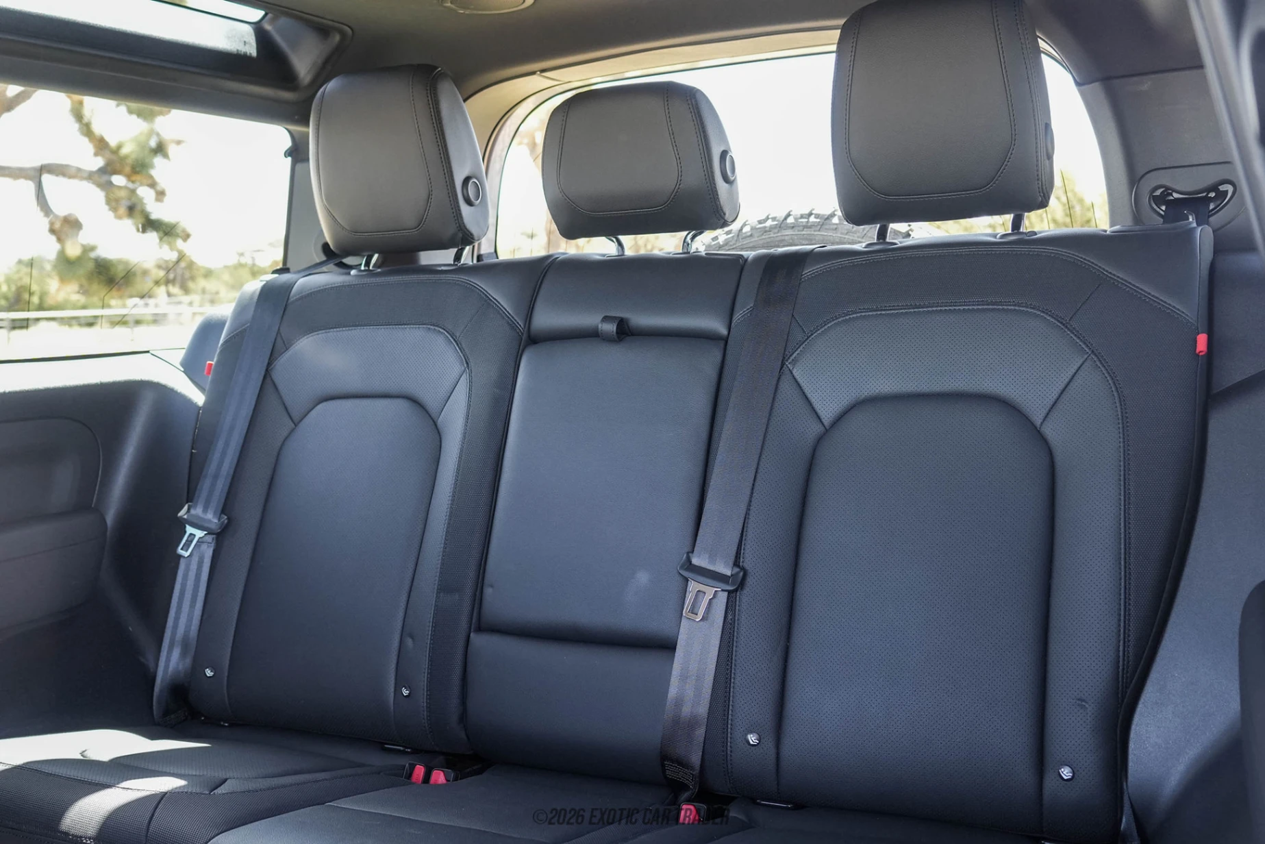 Land Rover Defender 90 Land Rover Defender 90 - Interior