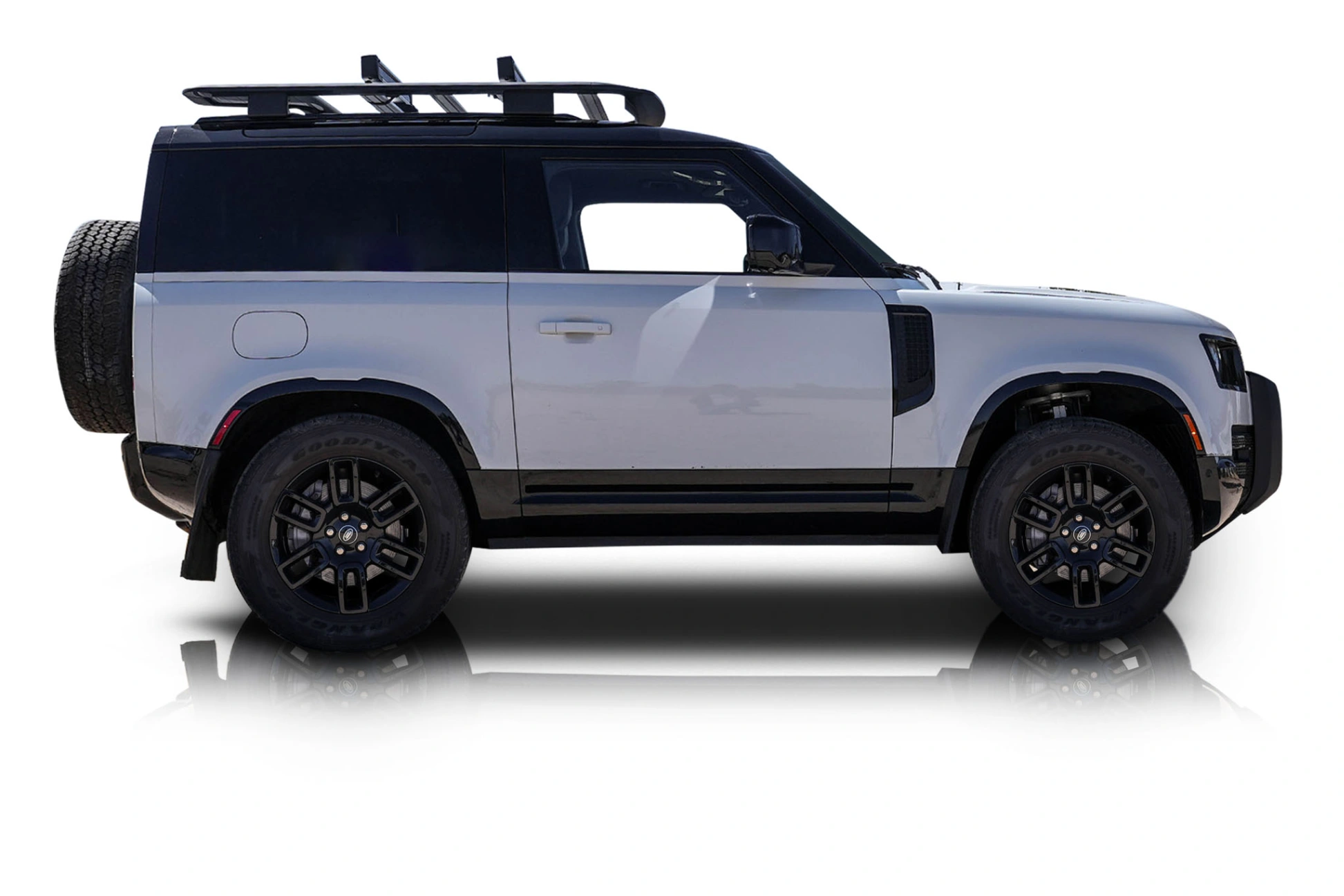 2023 Land Rover Defender 90 - Passenger side