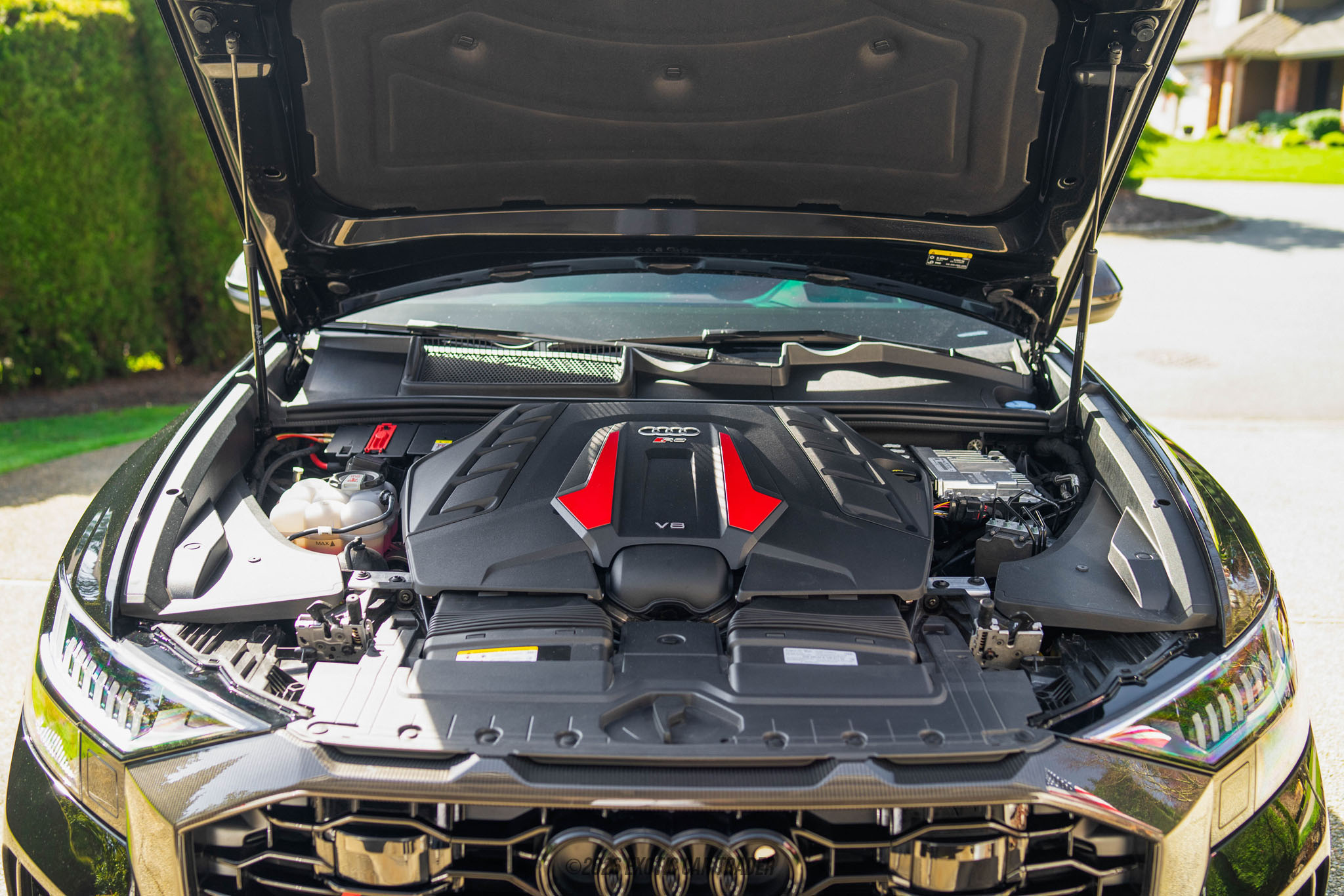 2023 Audi RS Q8 - Engine Photo