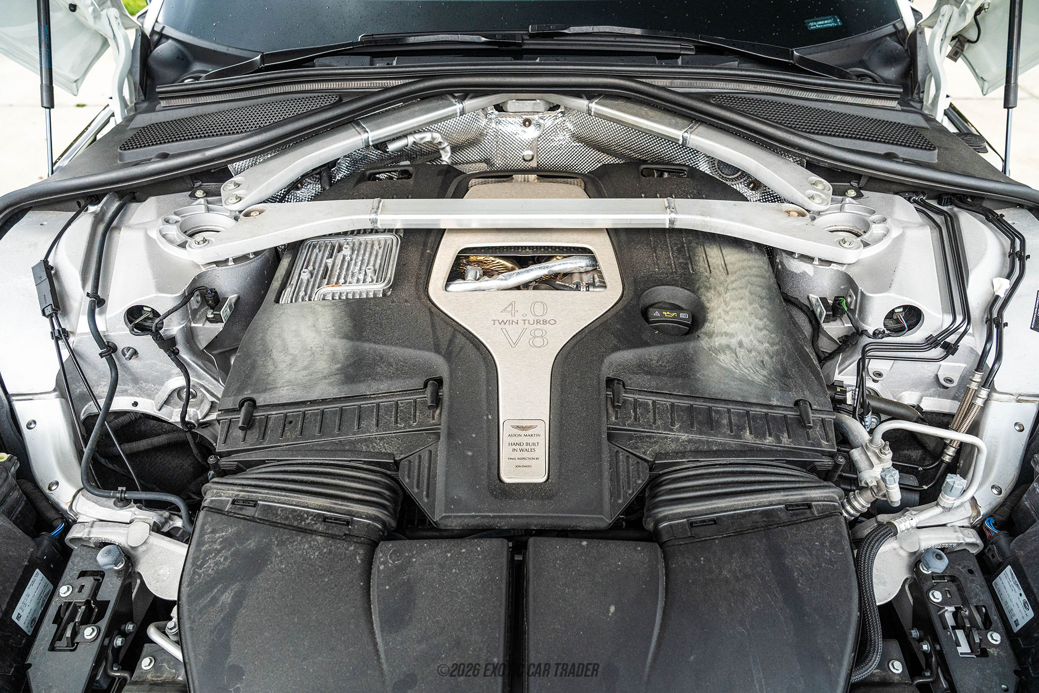 2021 Aston Martin DBX - Engine Photo