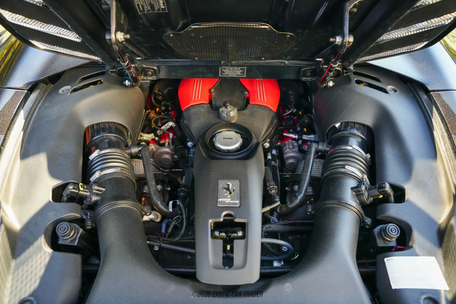 2018 Ferrari 488 Spider - Engine Photo
