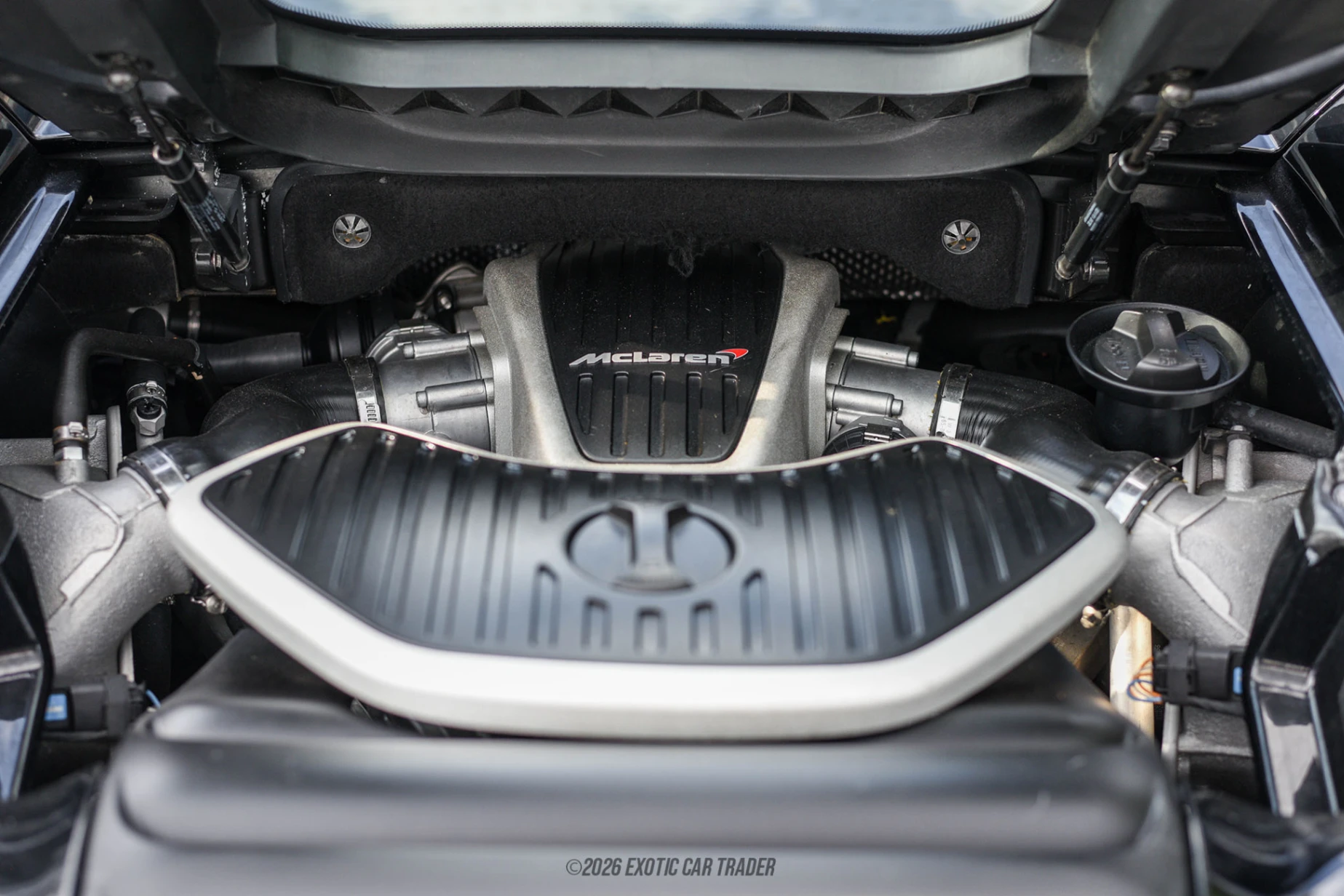 2013 McLaren MP4-12C - Engine Photo
