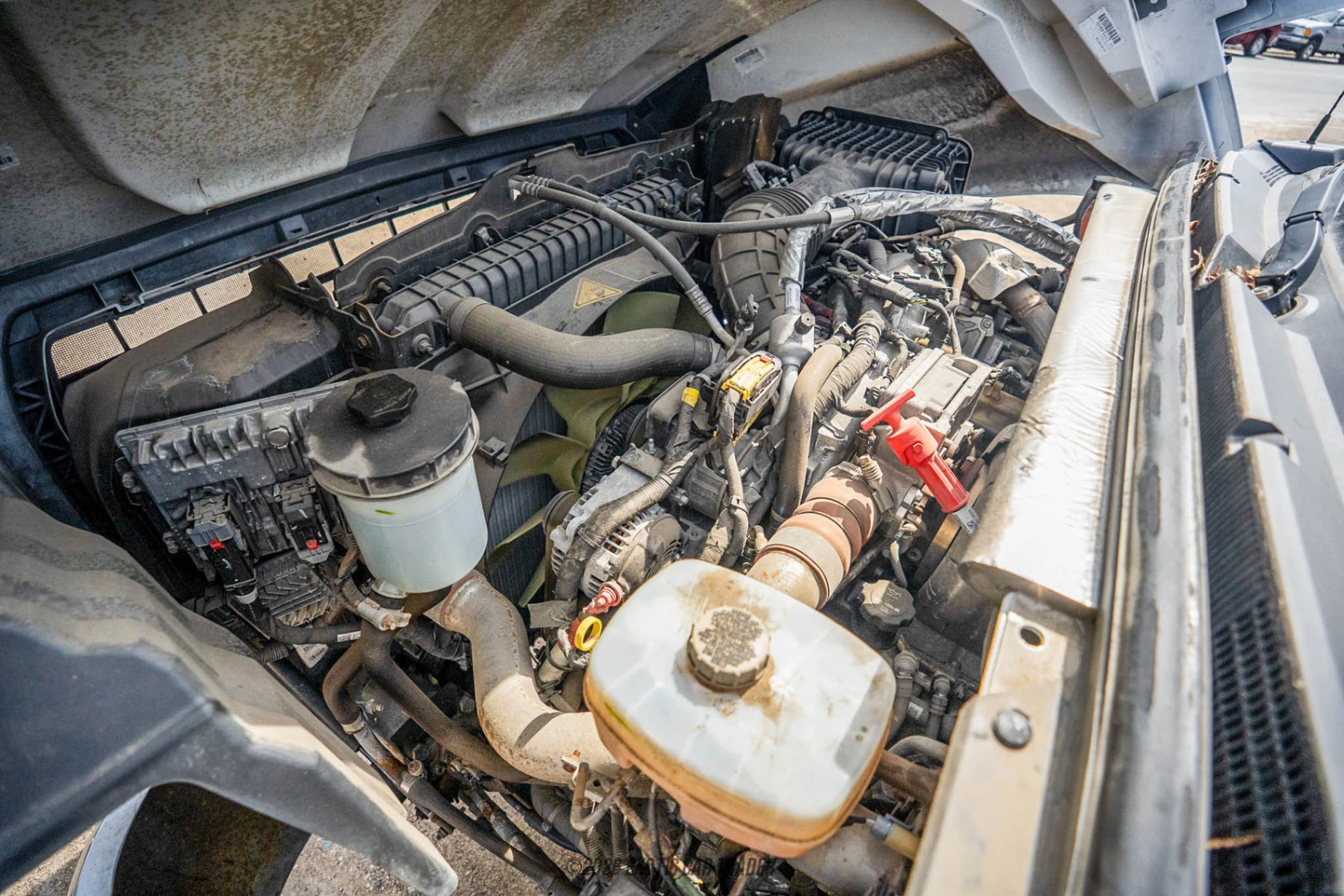2022 Chevrolet Silverado 6500 HD - Engine Photo