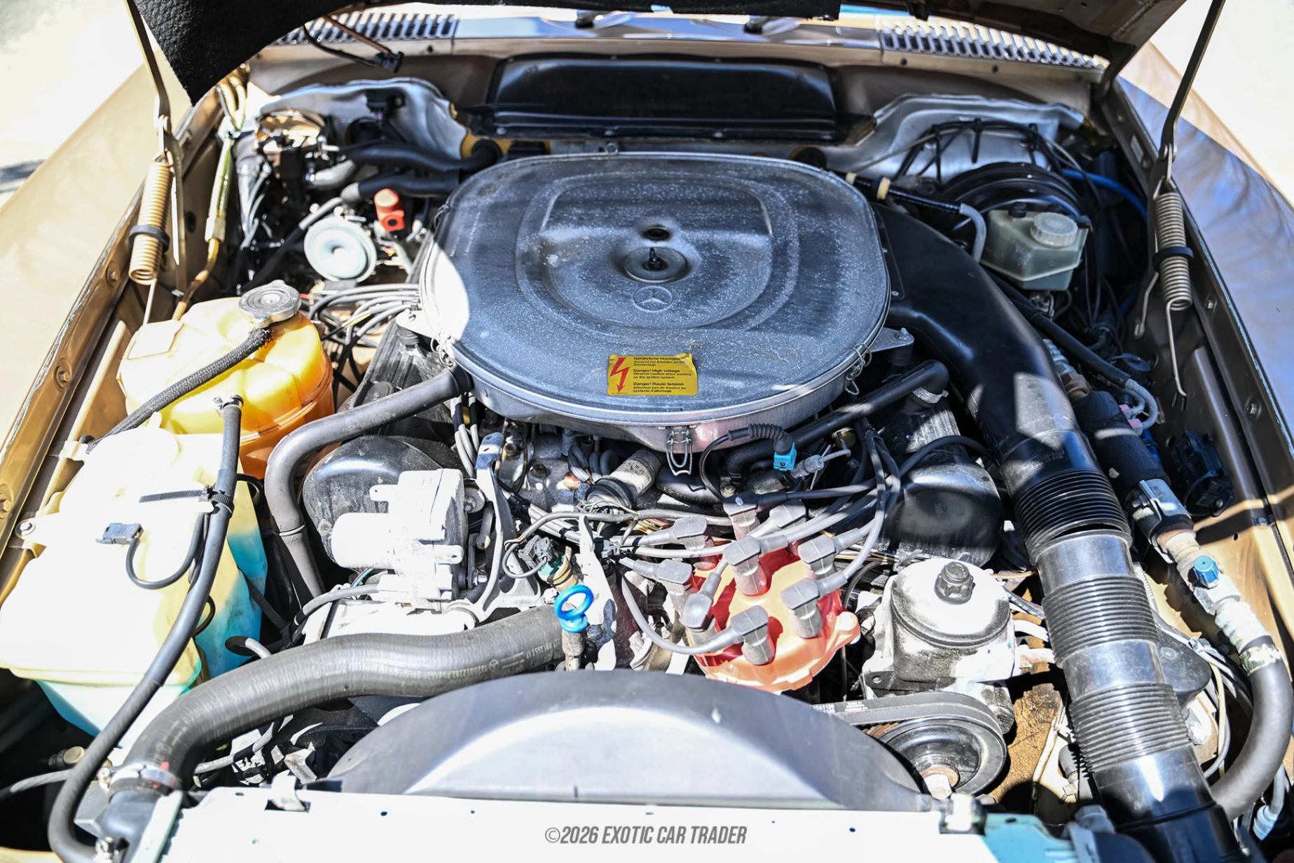 1988 Mercedes-Benz 560SL - Engine Photo