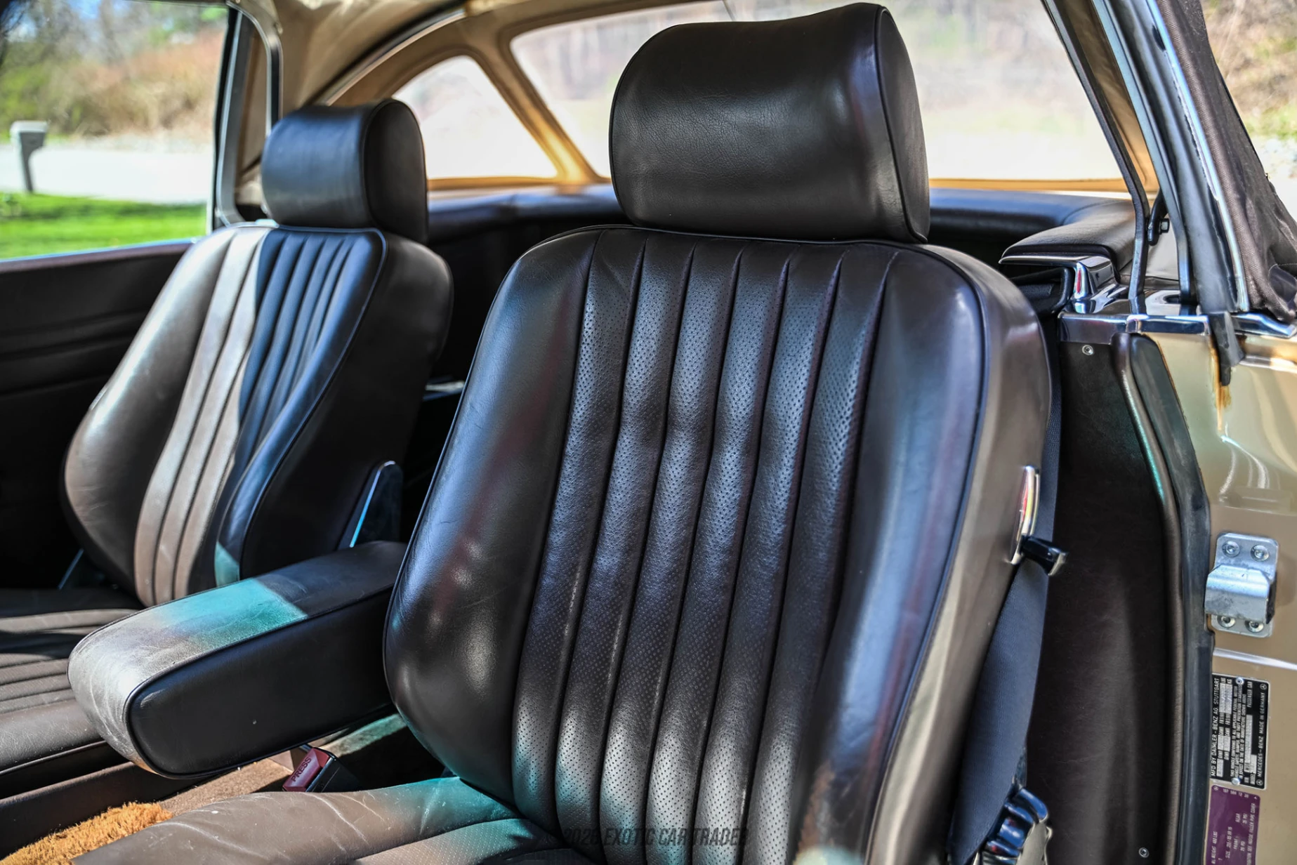 Mercedes-Benz 560SL Mercedes-Benz 560SL - Interior