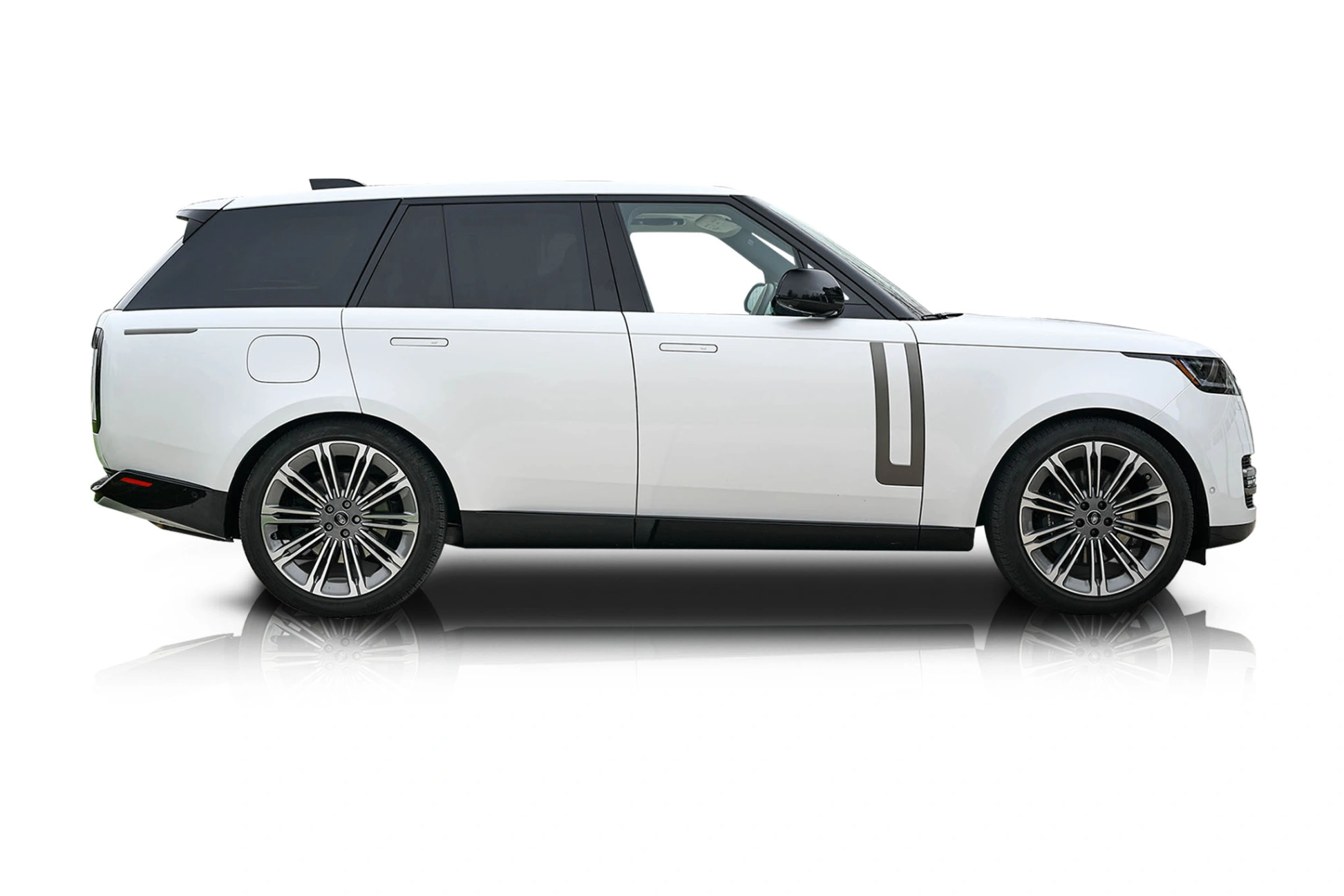 2025 Land Rover Range Rover - Passenger side