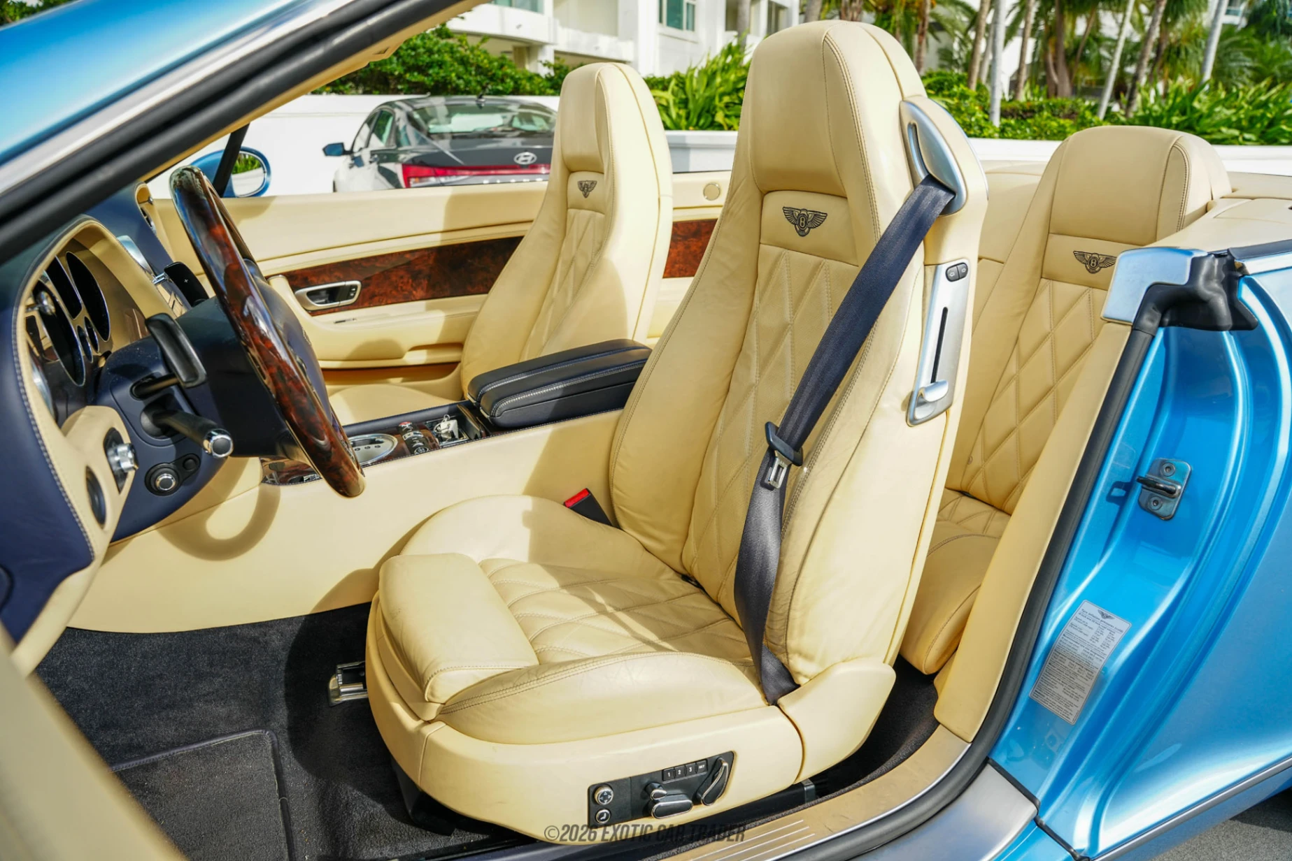 2009 Bentley Continental - Interior Photo