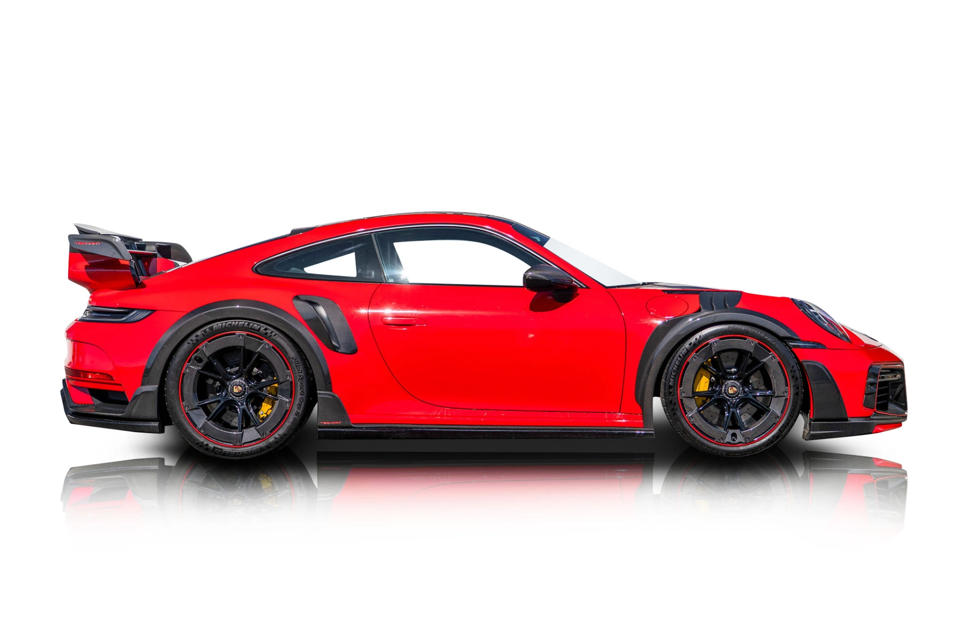 An incredible side shot photo of a Porsche 911 that you should buy.