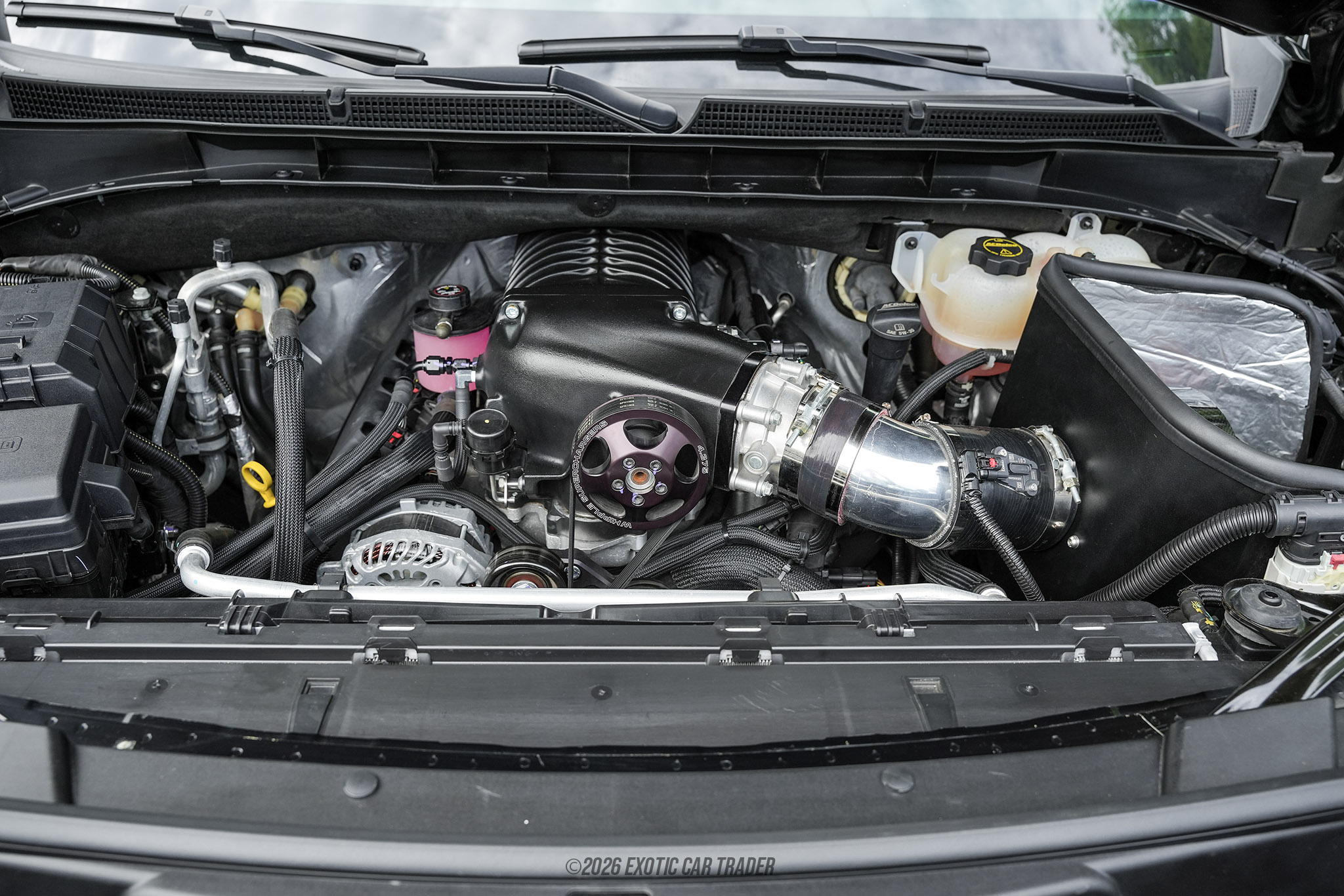 2024 GMC Yukon - Engine Photo