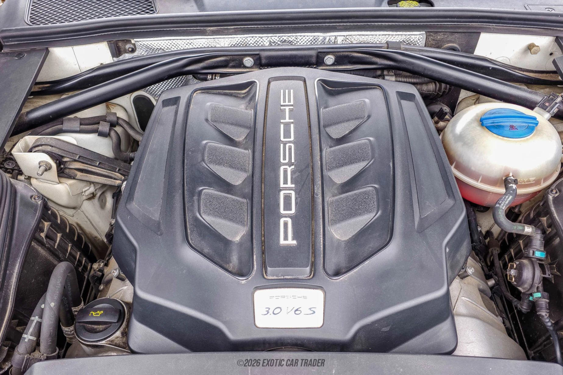 2017 Porsche Macan - Engine Photo