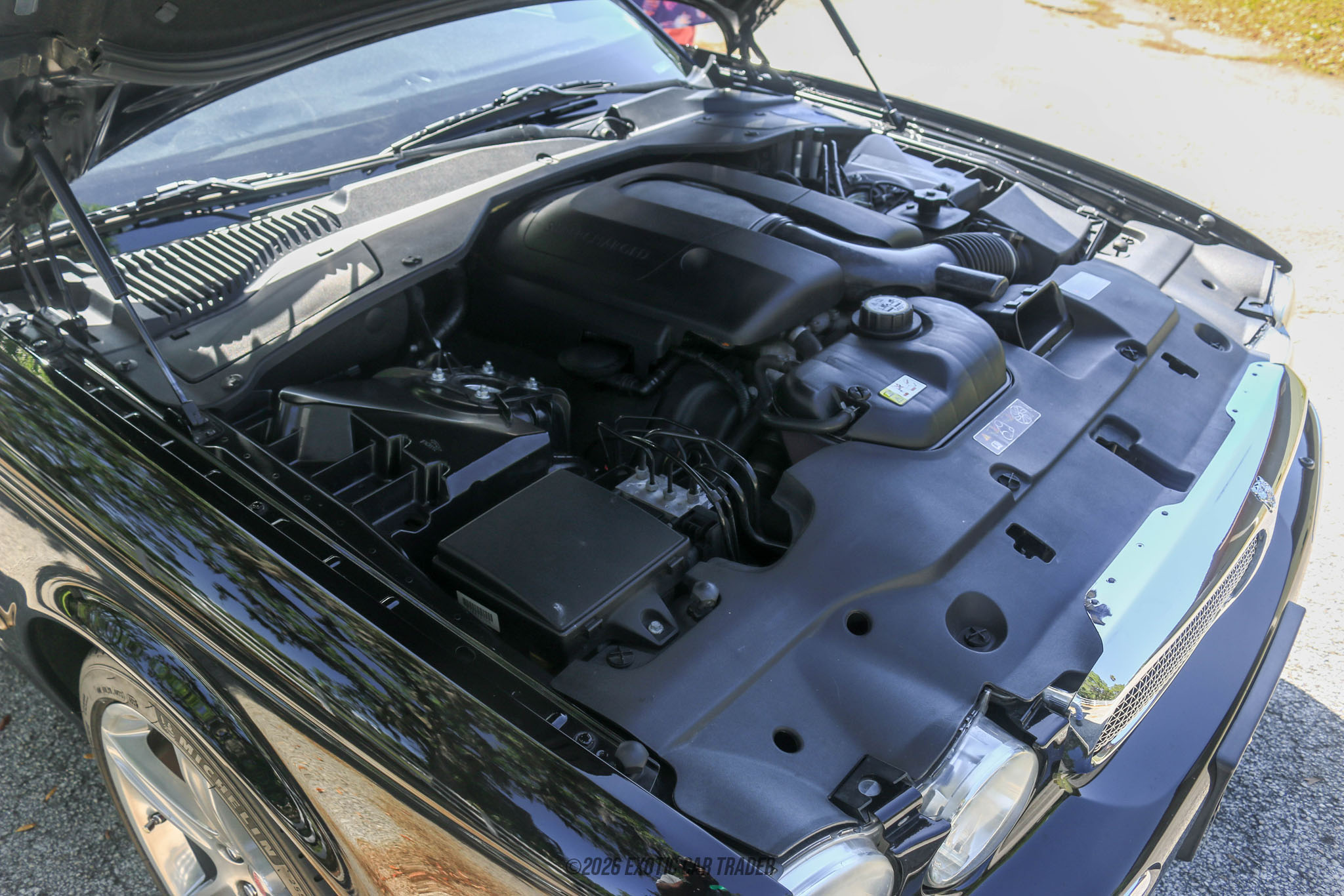 2006 Jaguar XJ - Engine Photo
