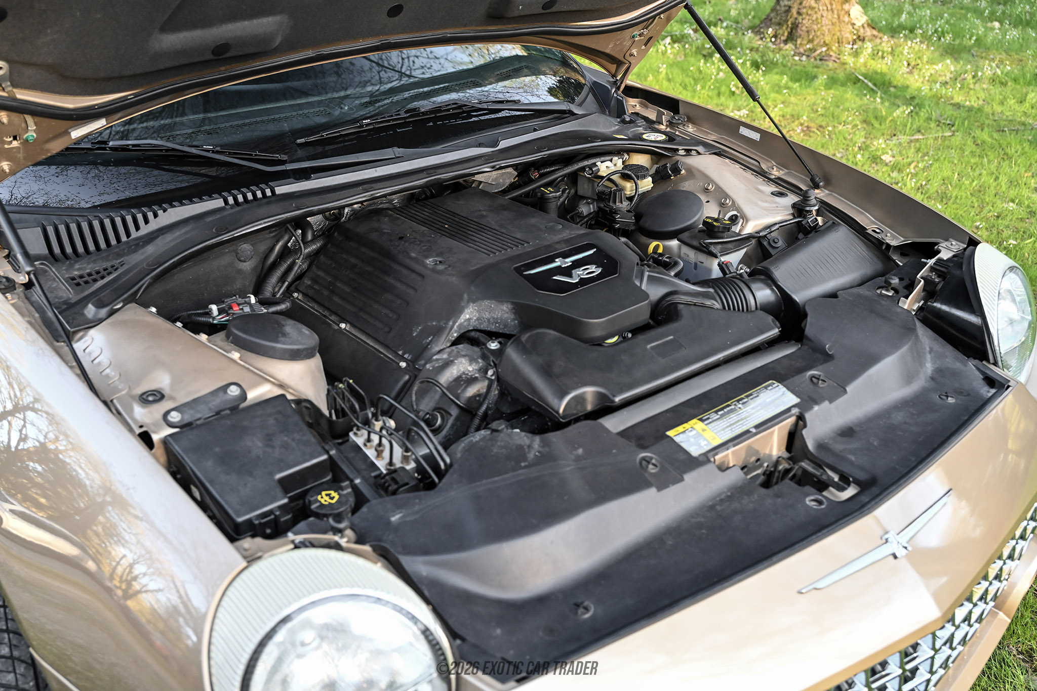 2005 Ford Thunderbird - Engine Photo
