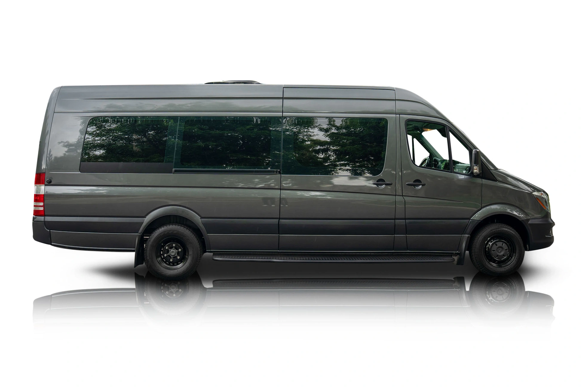 An incredible side shot photo of a Mercedes-Benz Sprinter 3500 that you should buy.