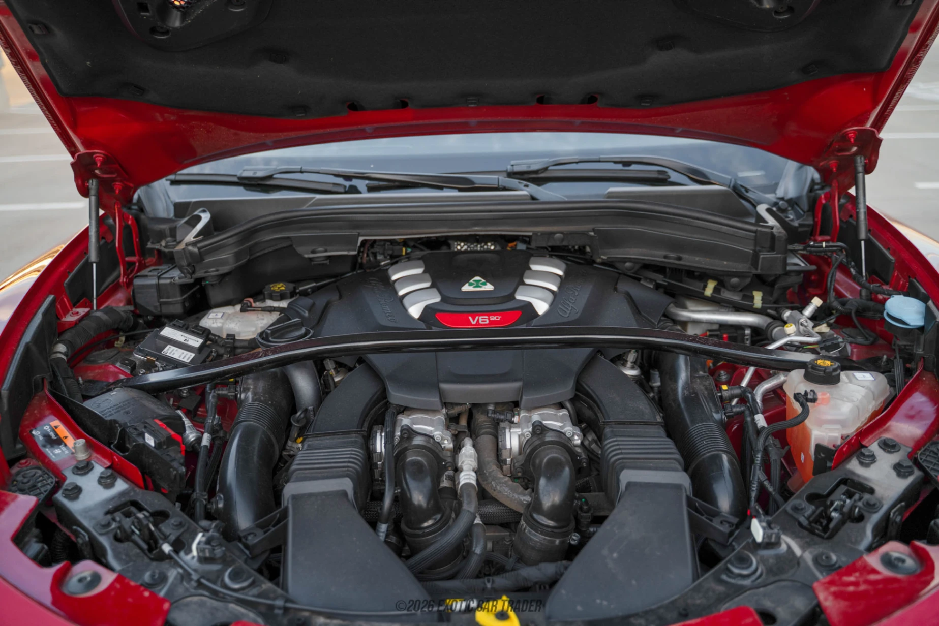 2020 Alfa Romeo Stelvio - Engine Photo