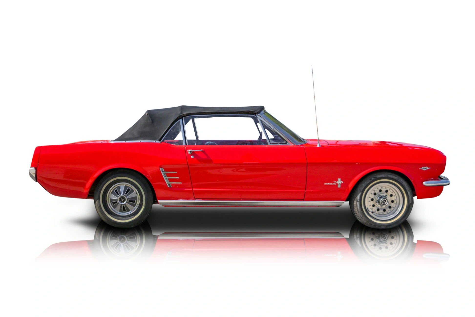 An incredible side shot photo of a Ford Mustang that you should buy.