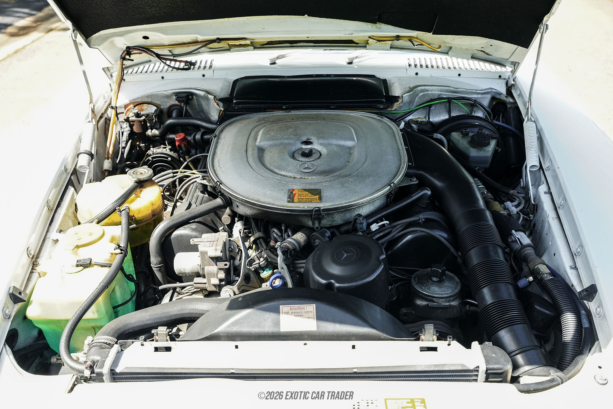 1987 Mercedes-Benz 560SL - Engine Photo