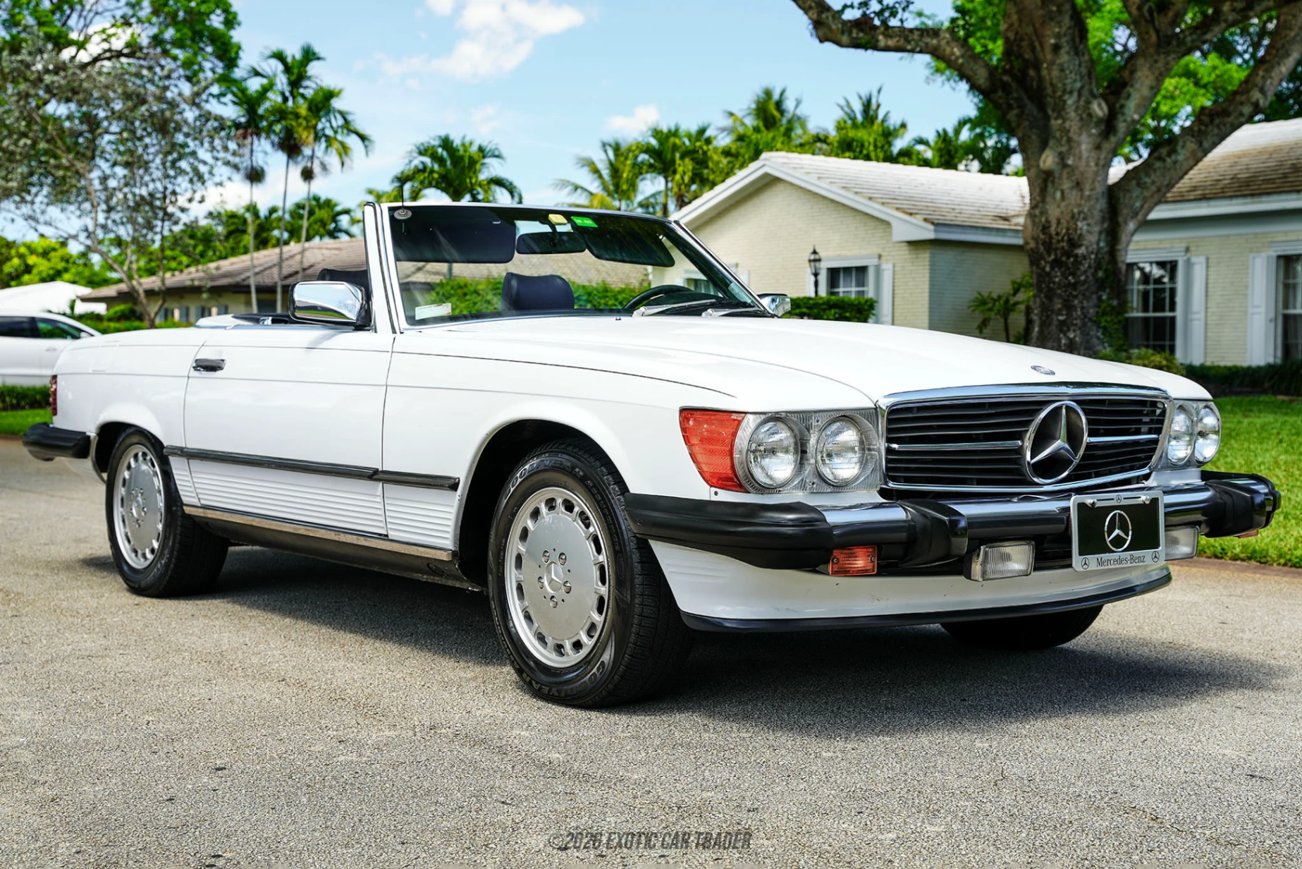 1987 Mercedes-Benz 560SL - Overview Photo