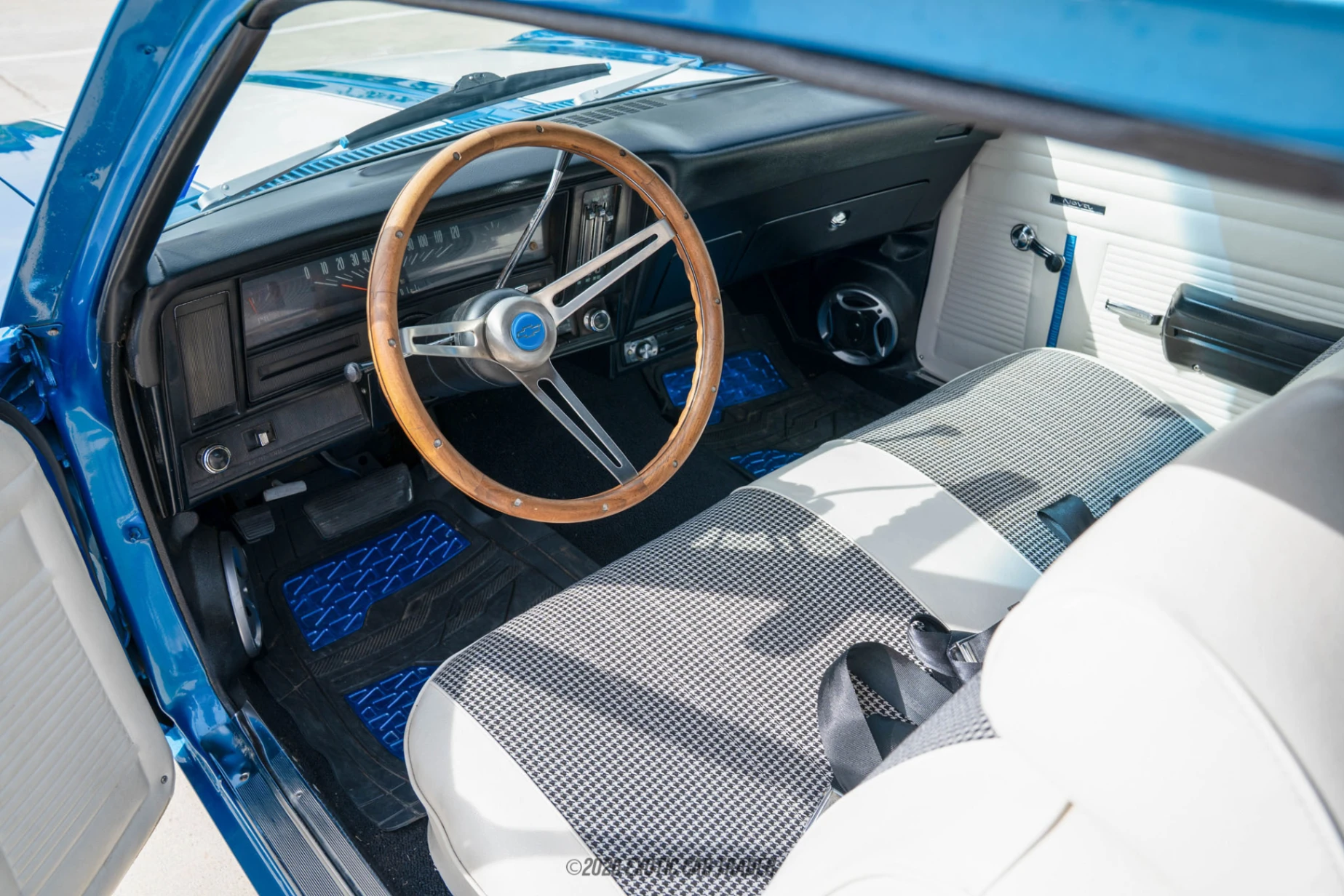 Chevrolet Nova Chevrolet Nova - Interior