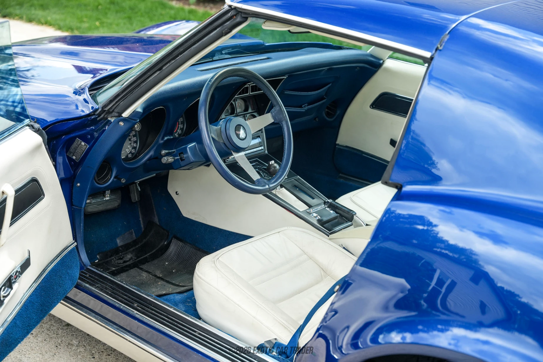 Chevrolet Corvette Chevrolet Corvette - Interior
