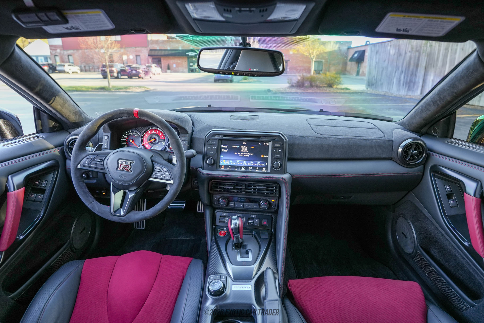 2023 Nissan GT-R - Interior Photo
