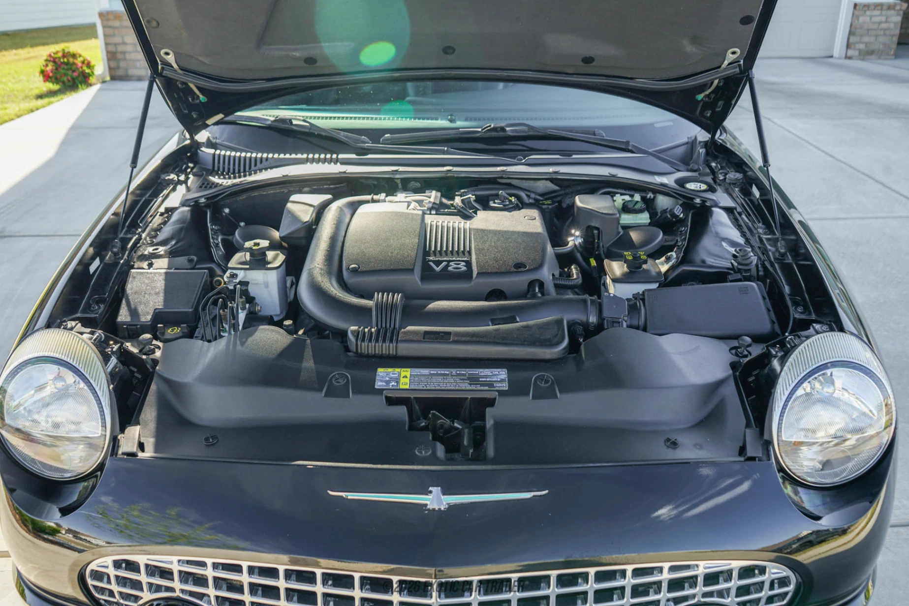 2002 Ford Thunderbird - Engine Photo