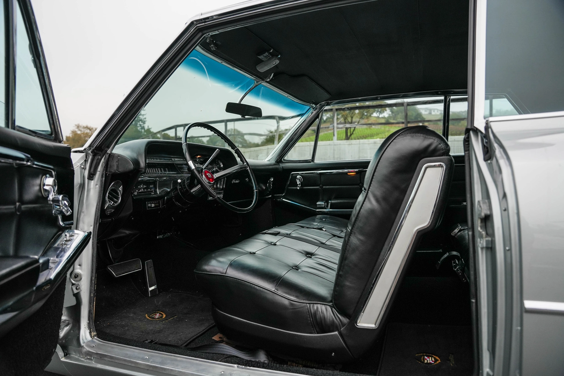 Cadillac DeVille Cadillac DeVille - Interior