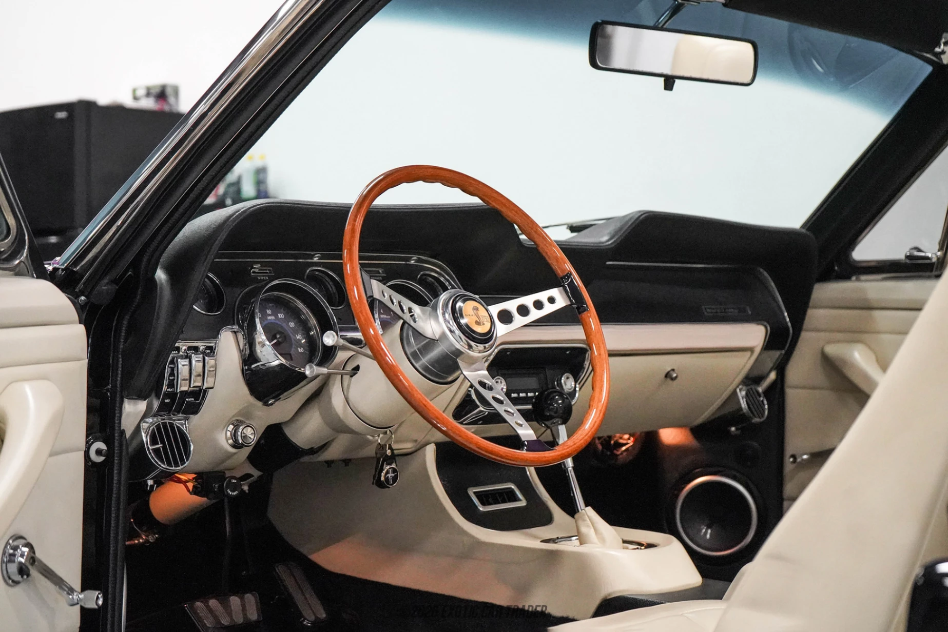 Ford Mustang Ford Mustang - Interior