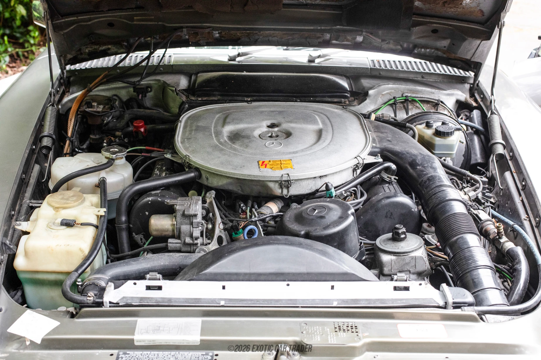 1987 Mercedes-Benz 560SL - Engine Photo