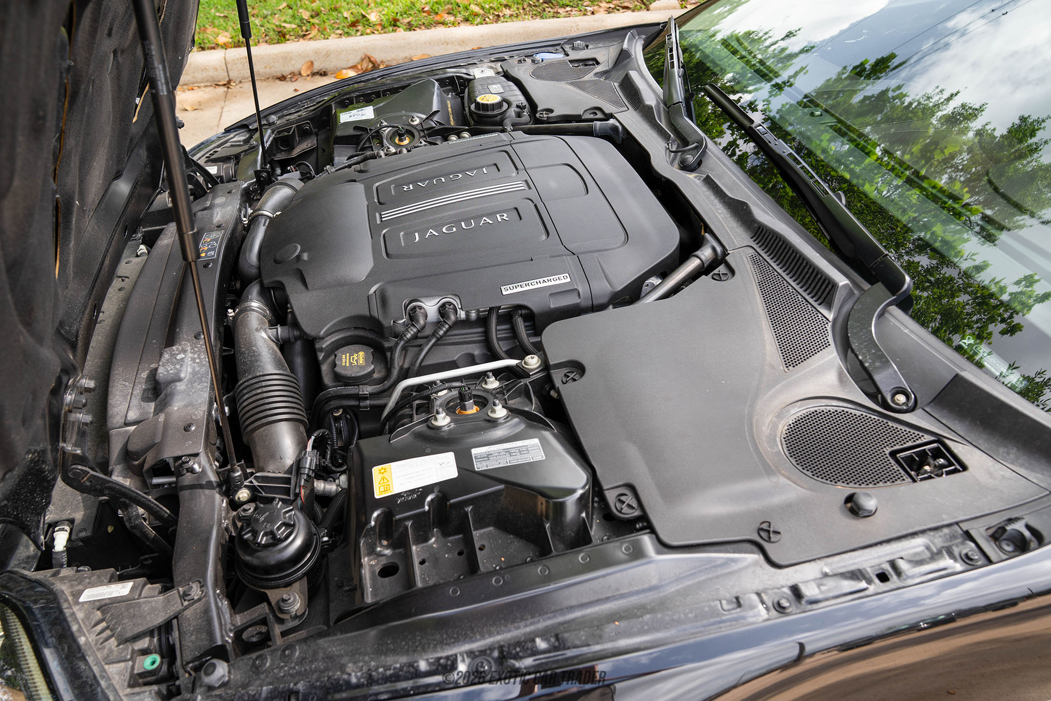 2013 Jaguar XKR - Engine Photo