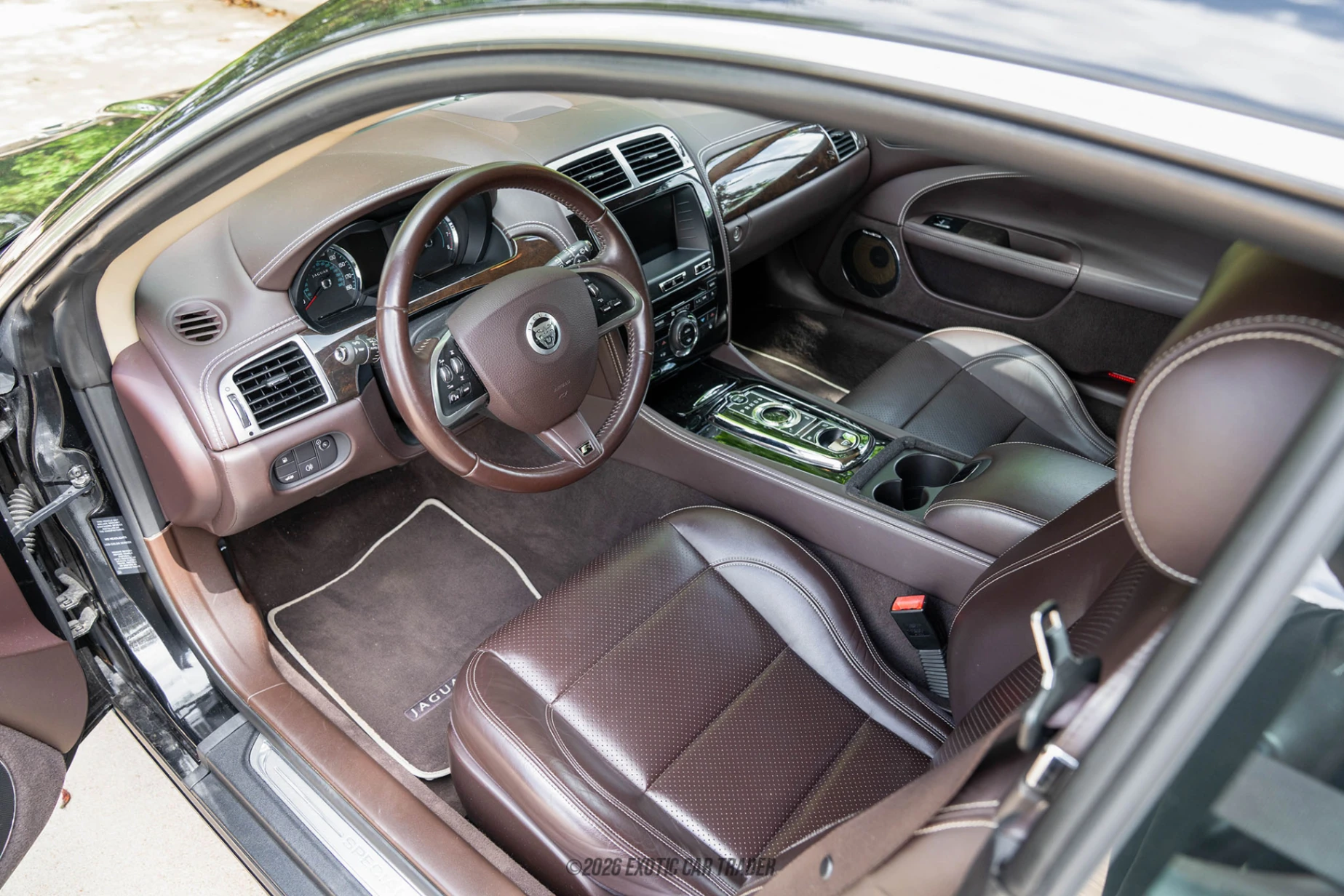 Jaguar XKR Jaguar XKR - Interior