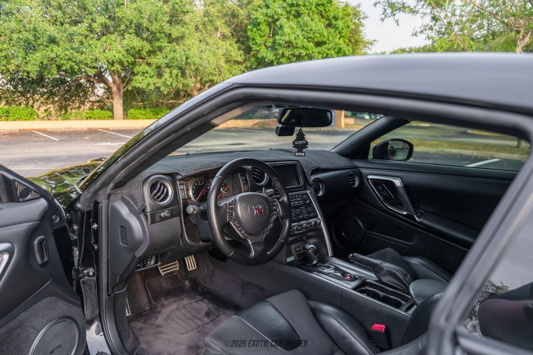 2010 Nissan GT-R - Interior Photo